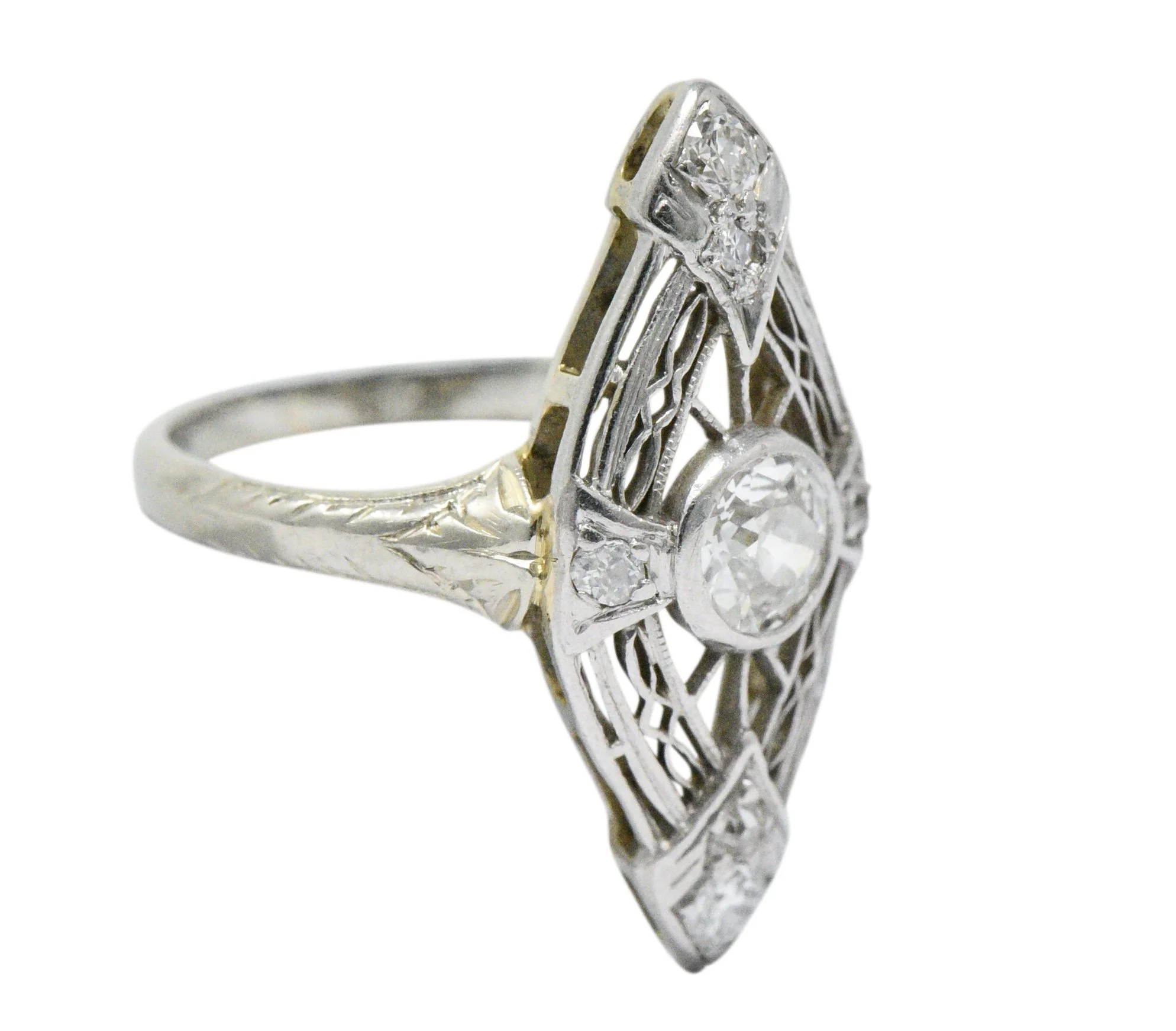 1920's Edwardian 0.57 CTW Diamond Platinum-Topped White Gold Dinner Ring - Image 3