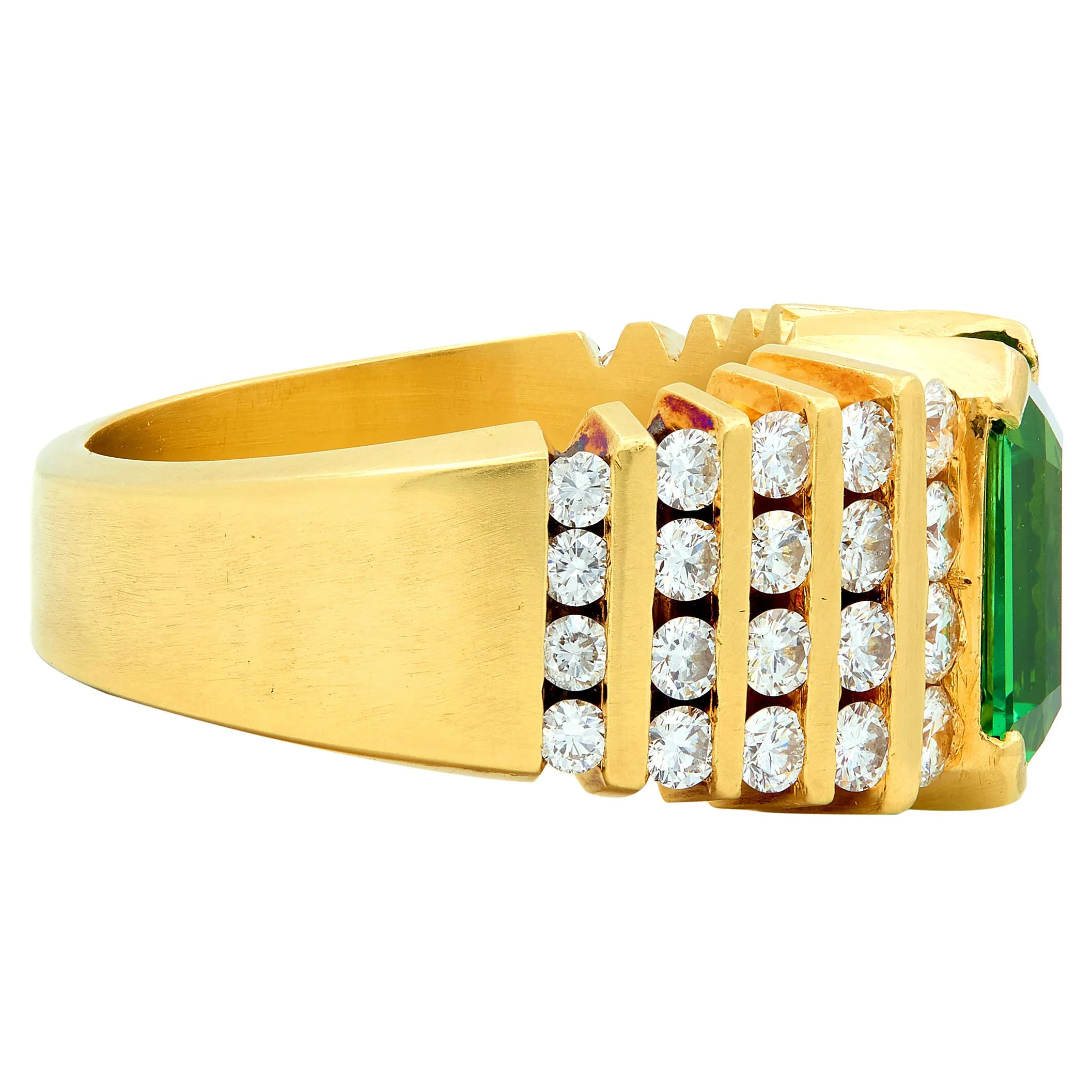 1970's 4.59 CTW Tsavorite Garnet Diamond 18 Karat Yellow Gold Stepped Vintage Ring - Image 3