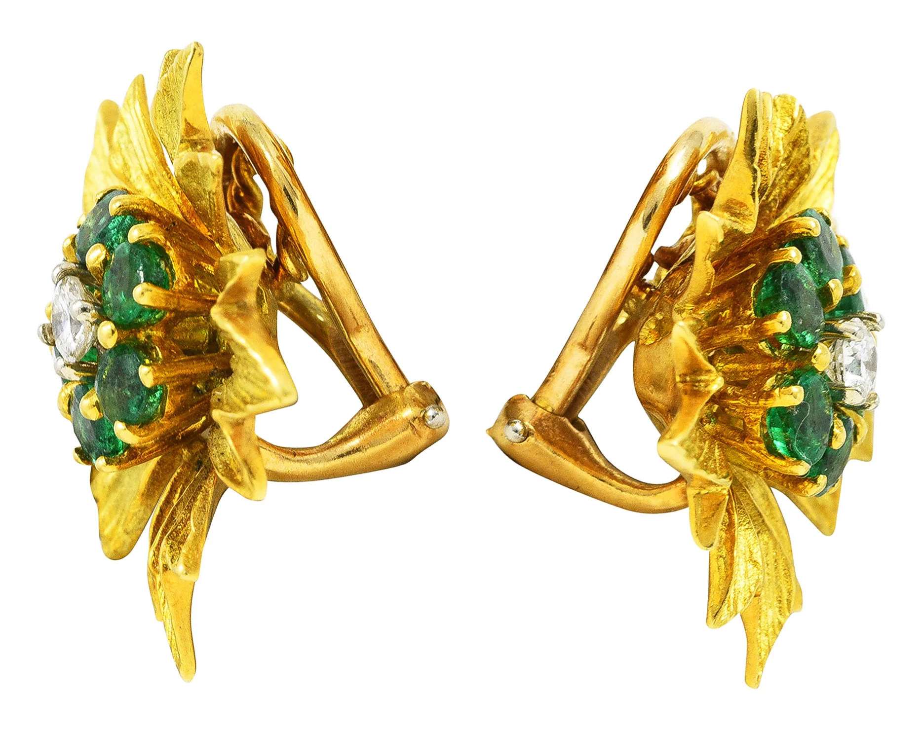 1970's Vintage Emerald Diamond 18 Karat Yellow Gold Flower Ear-Clip Earrings - Image 2