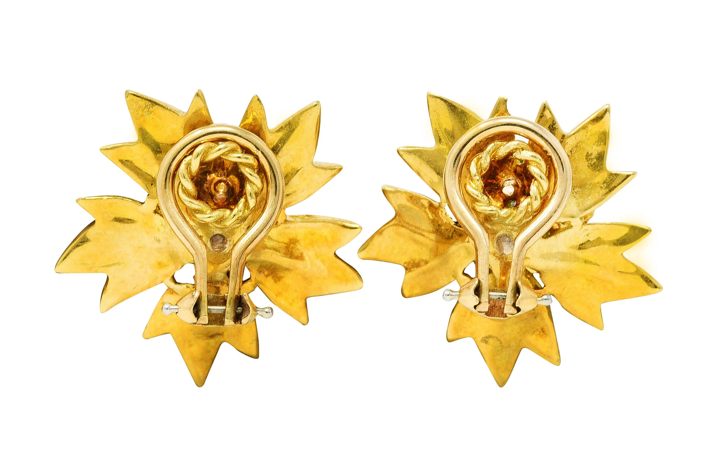 1970's Vintage Emerald Diamond 18 Karat Yellow Gold Flower Ear-Clip Earrings - Image 3
