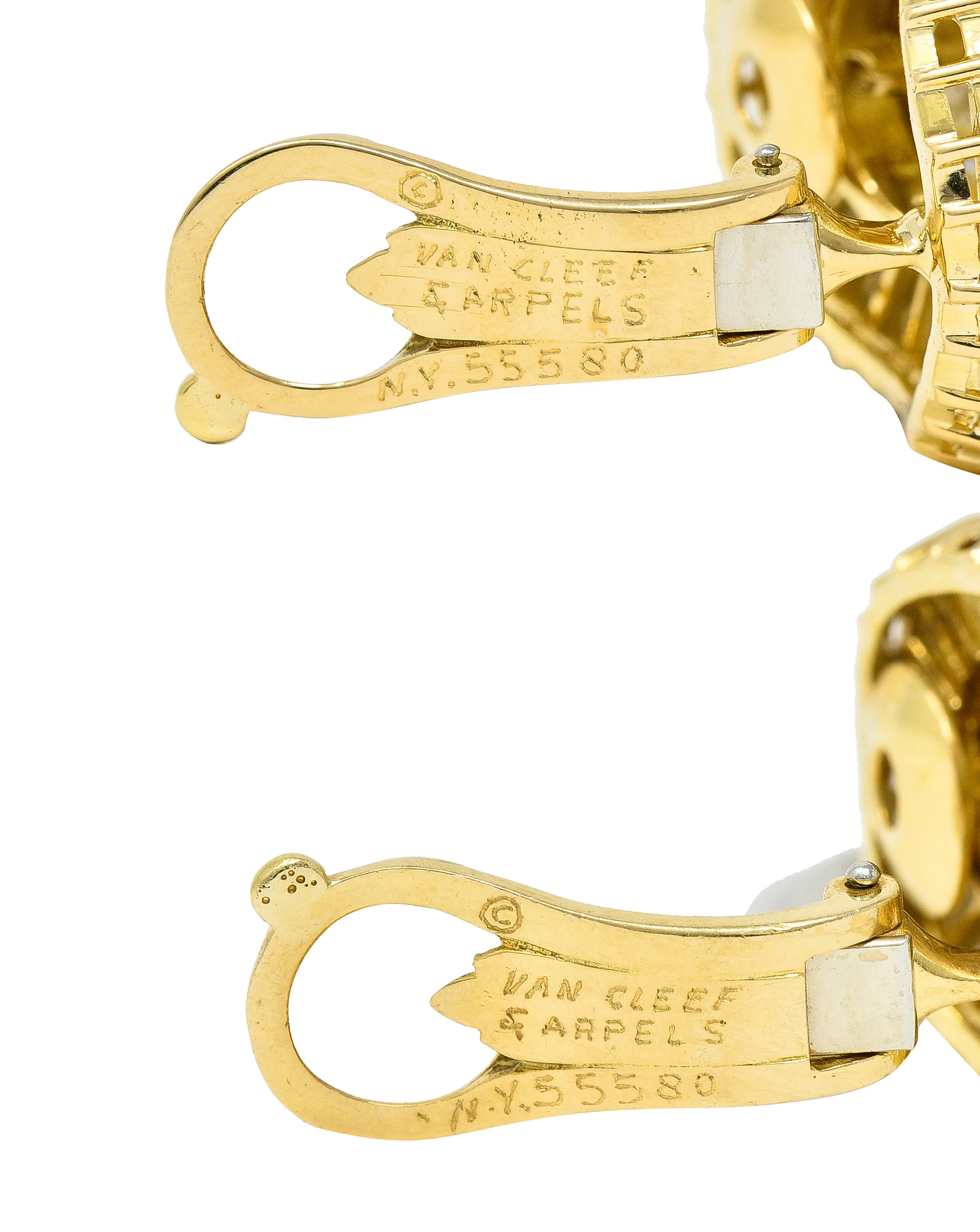 1980's Van Cleef & Arpels 11.64 CTW Diamond 18 Karat Yellow Gold Ballerina Halo Ear-Clip Earrings - Image 5