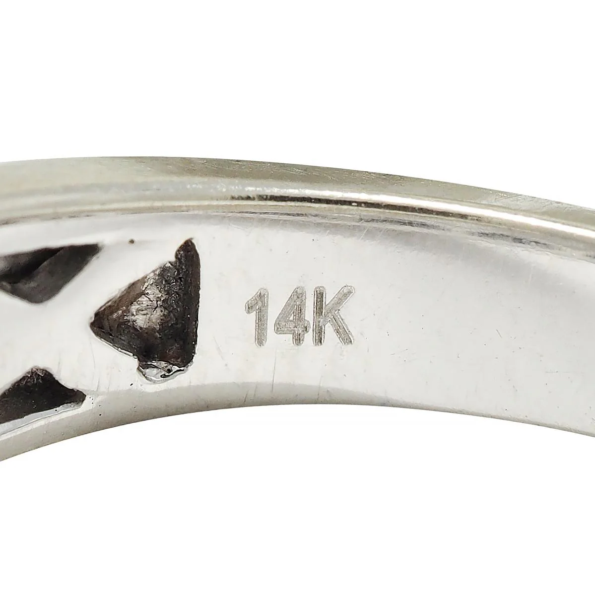 2000's 1.59 CTW Baguette Cut Diamond 14 Karat White Gold Channel Band Ring - Image 11