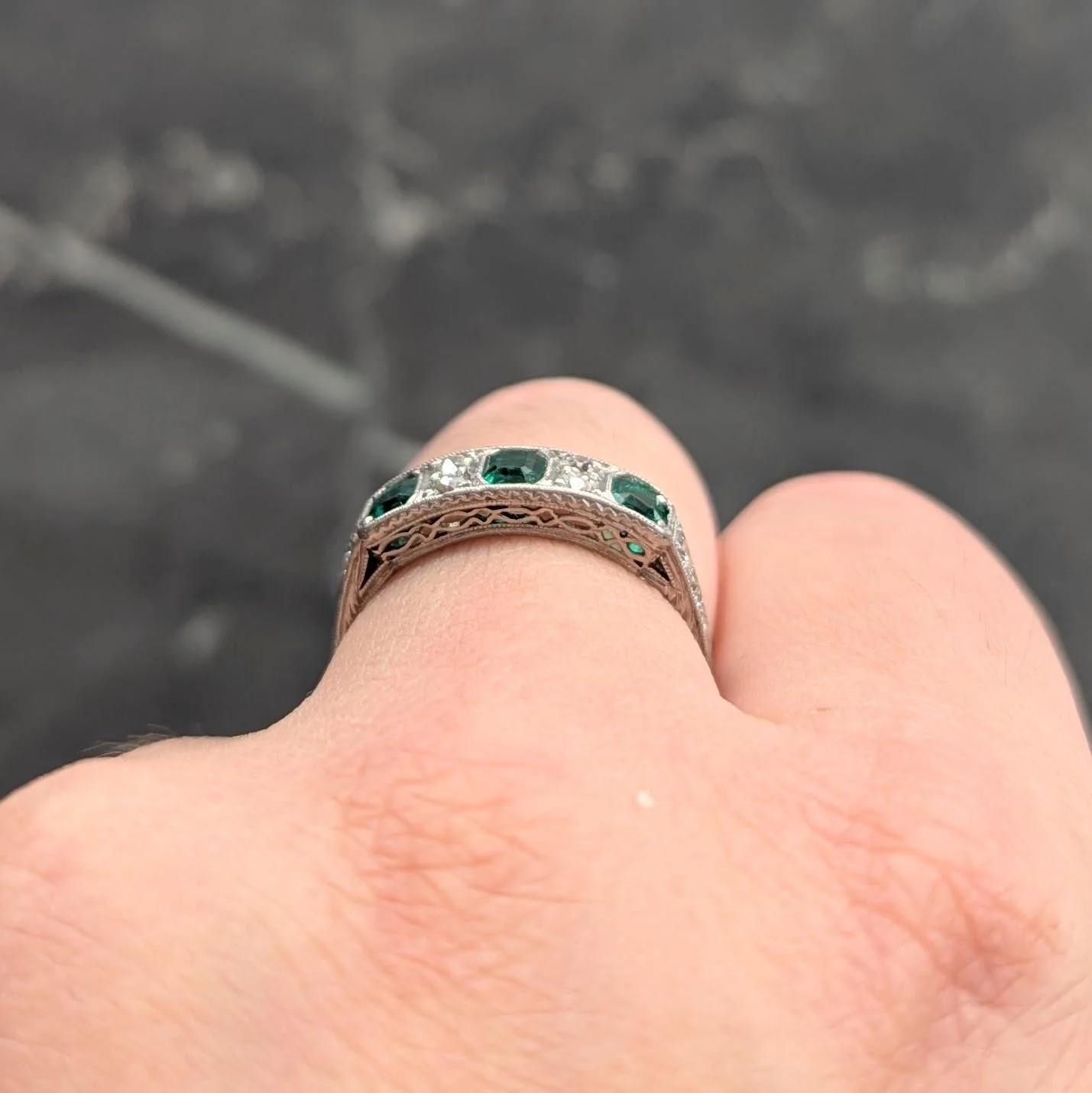 Art Deco 1.05 CTW Emerald Diamond Platinum Vintage Band Ring - Image 9
