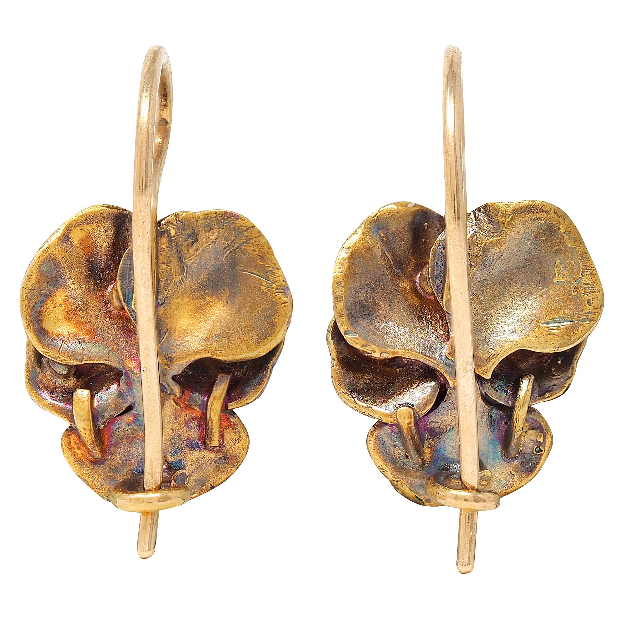 Art Nouveau Diamond Enamel 18 Karat Yellow Gold Antique Pansy Earrings - Image 4