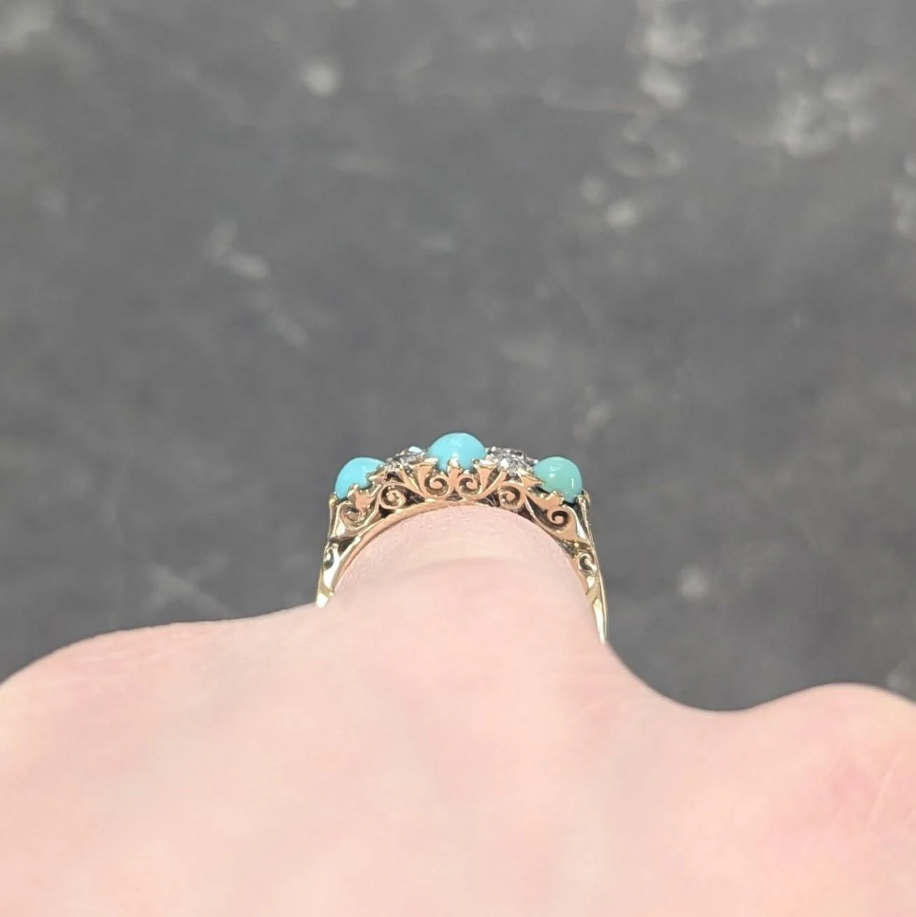 Art Nouveau Turquoise Diamond Platinum 18 Karat Yellow Gold Antique Scrolling Three Stone Band Ring - Image 9