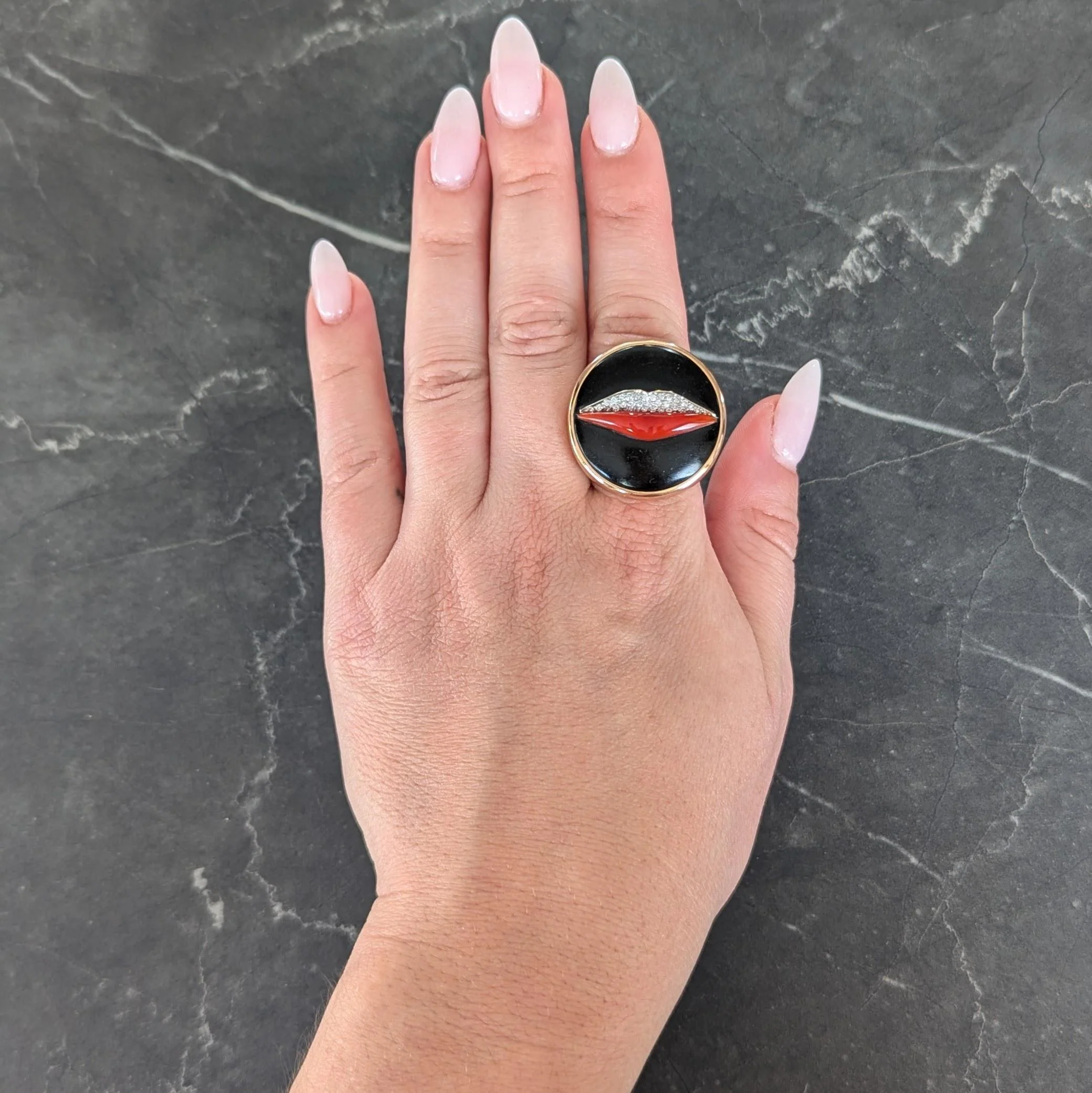Bulgari Enigma Contemporay Diamond Jet Coral 18 Karat Rose Gold Lip Ring - Image 11