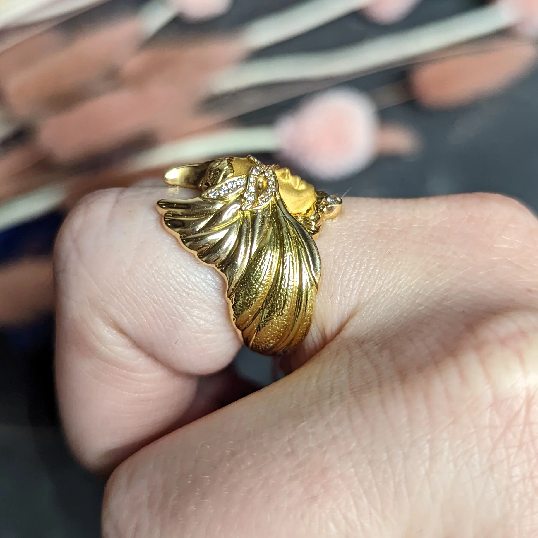 Carrera y Carrera Diamond 18 Karat Two-Tone Gold Mask of An Angel Ring - Image 12