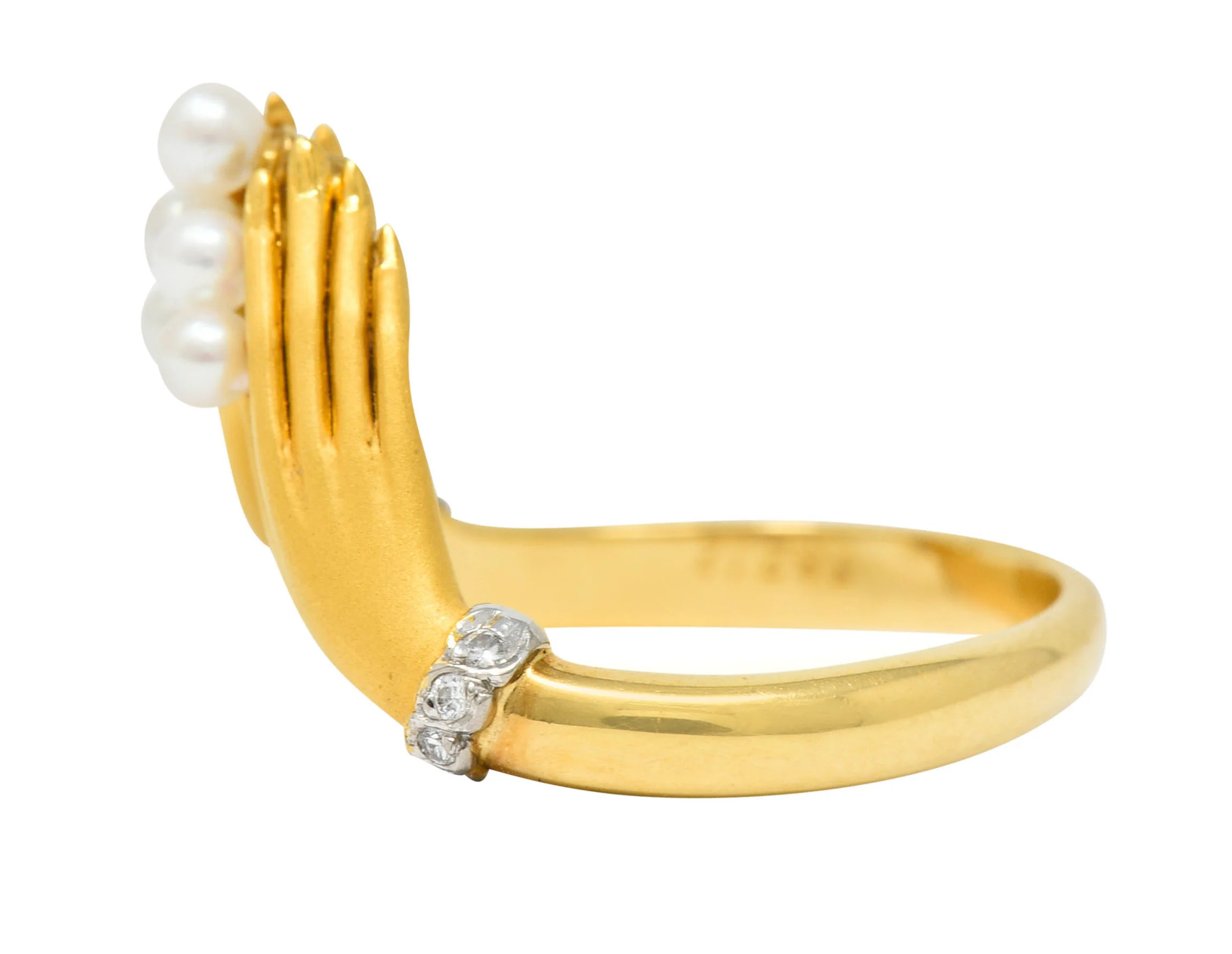 Carrera Y Carrera Pearl Diamond 18 Karat Gold Las Manos Hand Band Ring - Image 5