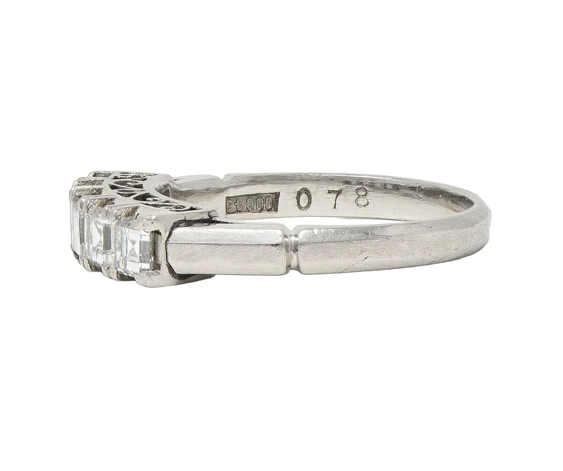 Contemporary 0.78 CTW Step Cut Diamond Platinum Five Stone Band Ring - Image 6