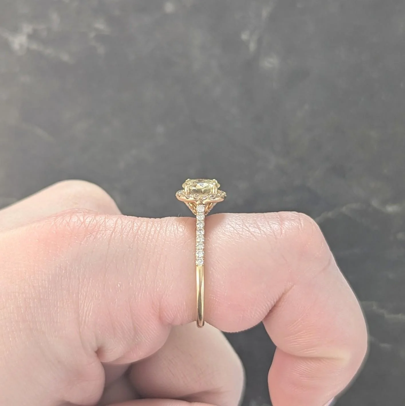 Contemporary 1.65 CTW Fancy Light Yellow Diamond 18 Karat Yellow Gold Halo Engagement Ring GIA - Image 12