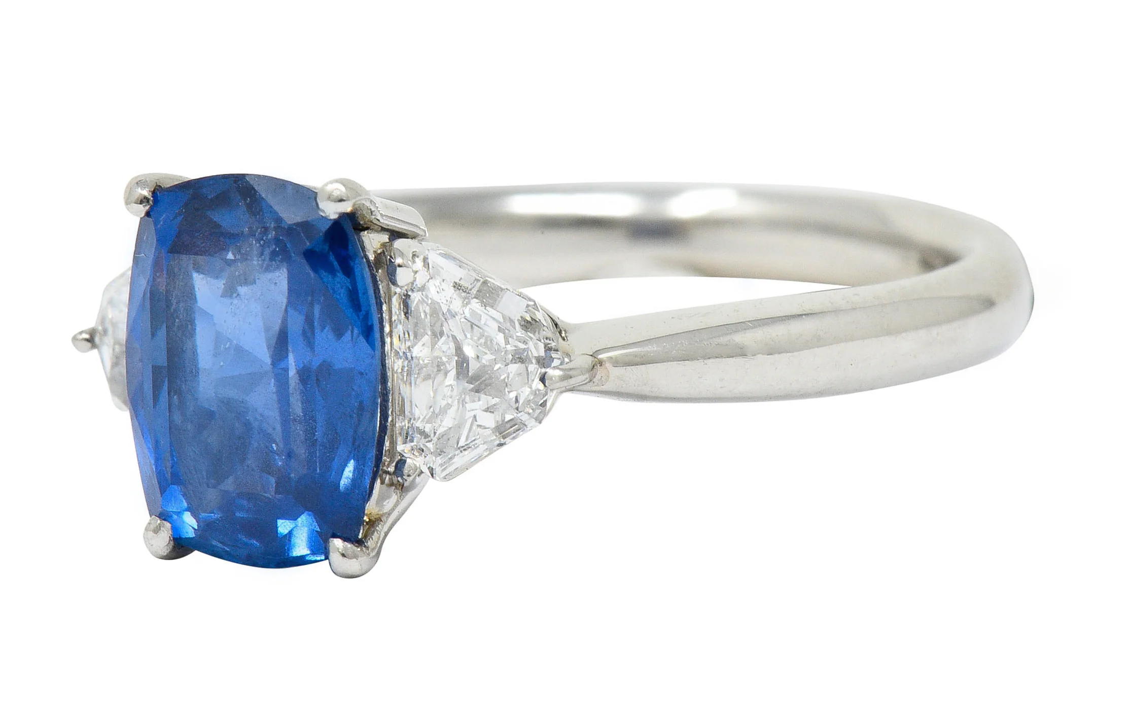 Contemporary 2.60 CTW No Heat Sapphire Diamond Platinum Three Stone Ring GIA - Image 6