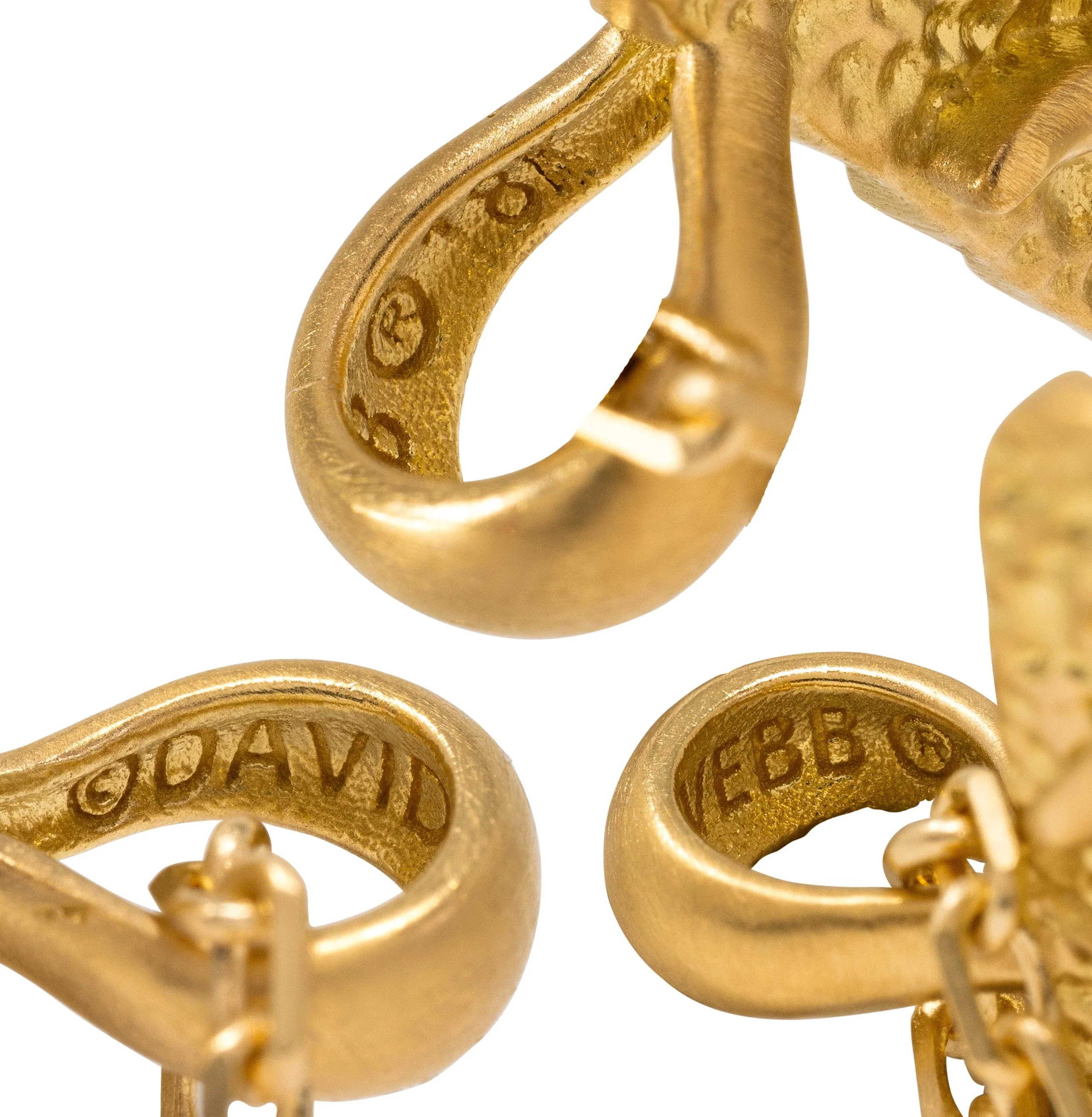 David Webb Contemporary 18 Karat Yellow Gold Taurus Zodiac Pendant Necklace - Image 8