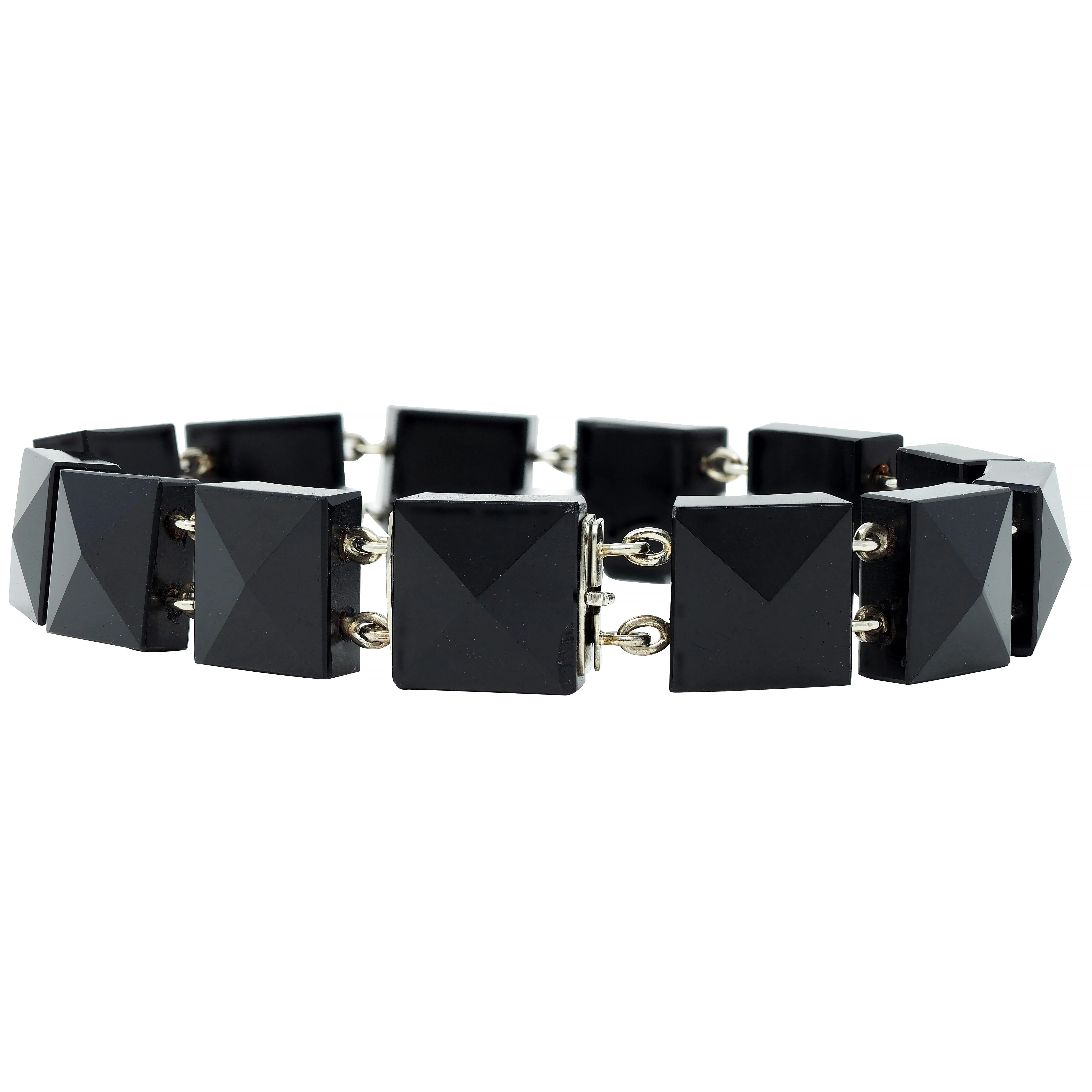 Early Art Deco Faceted Black Onyx 18 Karat White Gold Pyramid Link Antique Bracelet - Image 4