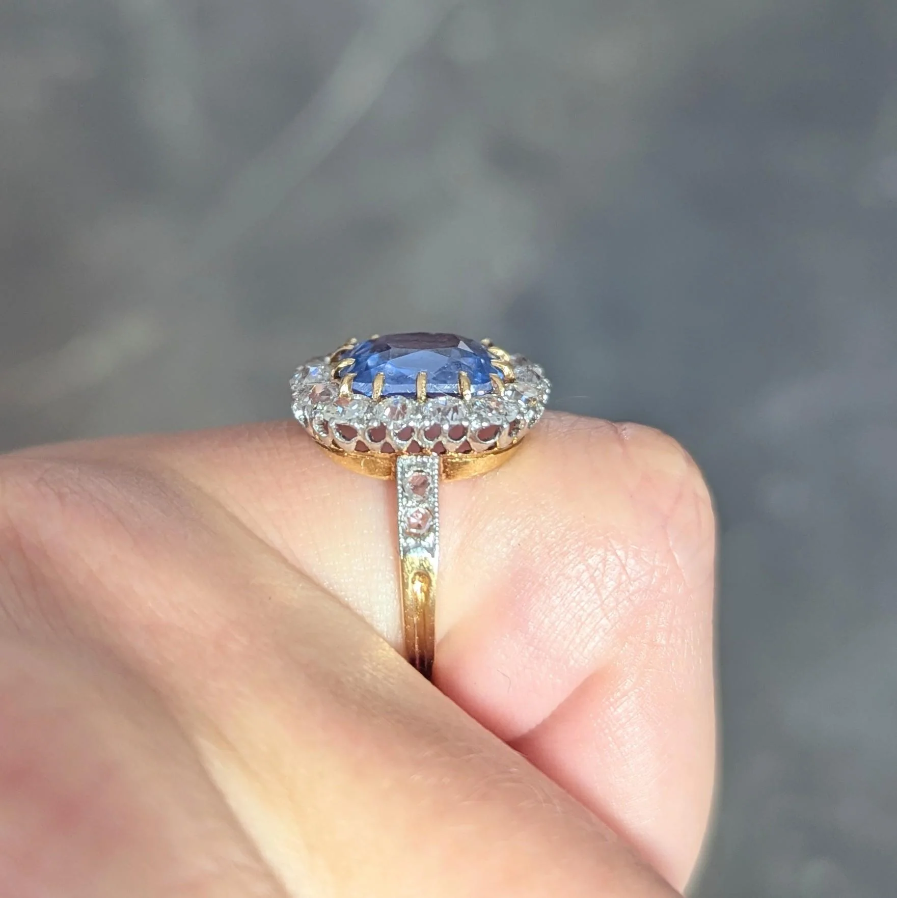 Edwardian 5.29 CTW No Heat Ceylon Sapphire Diamond Platinum 18 Karat Gold Antique Halo Ring GIA - Image 14