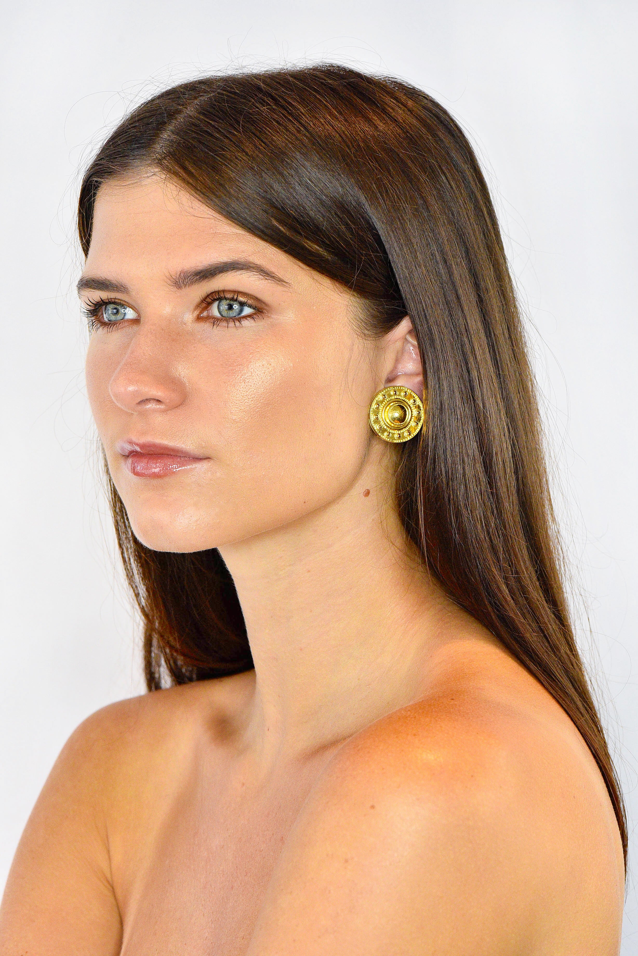 Elizabeth Locke Contemporary 18 Karat Gold Daisy Earrings - Image 12