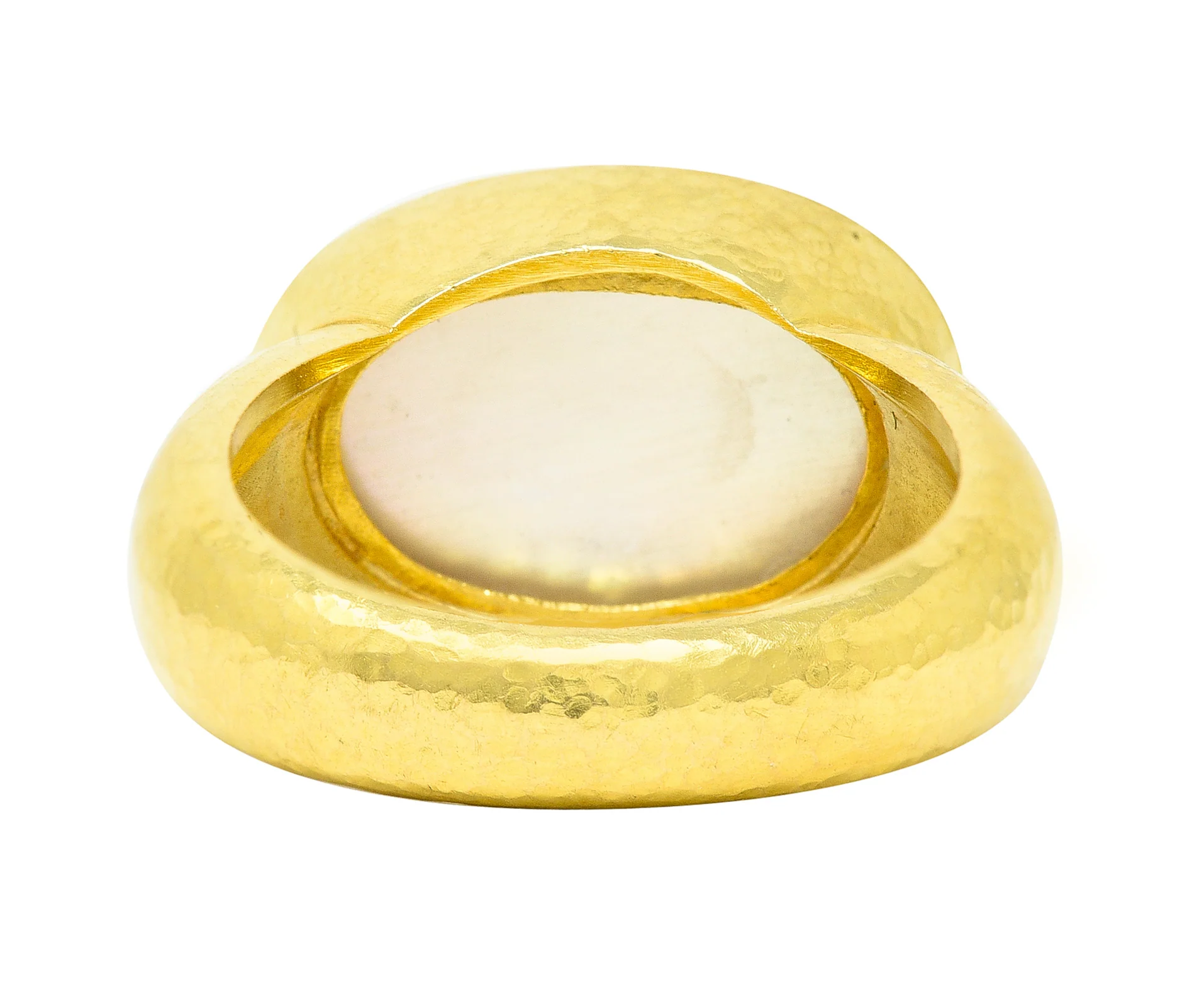 Elizabeth Locke Lavender Venetian Glass Mother-Of-Pearl 18 Karat Yellow Gold Lion & Gazelle Intaglio Vintage Signet Ring - Image 6