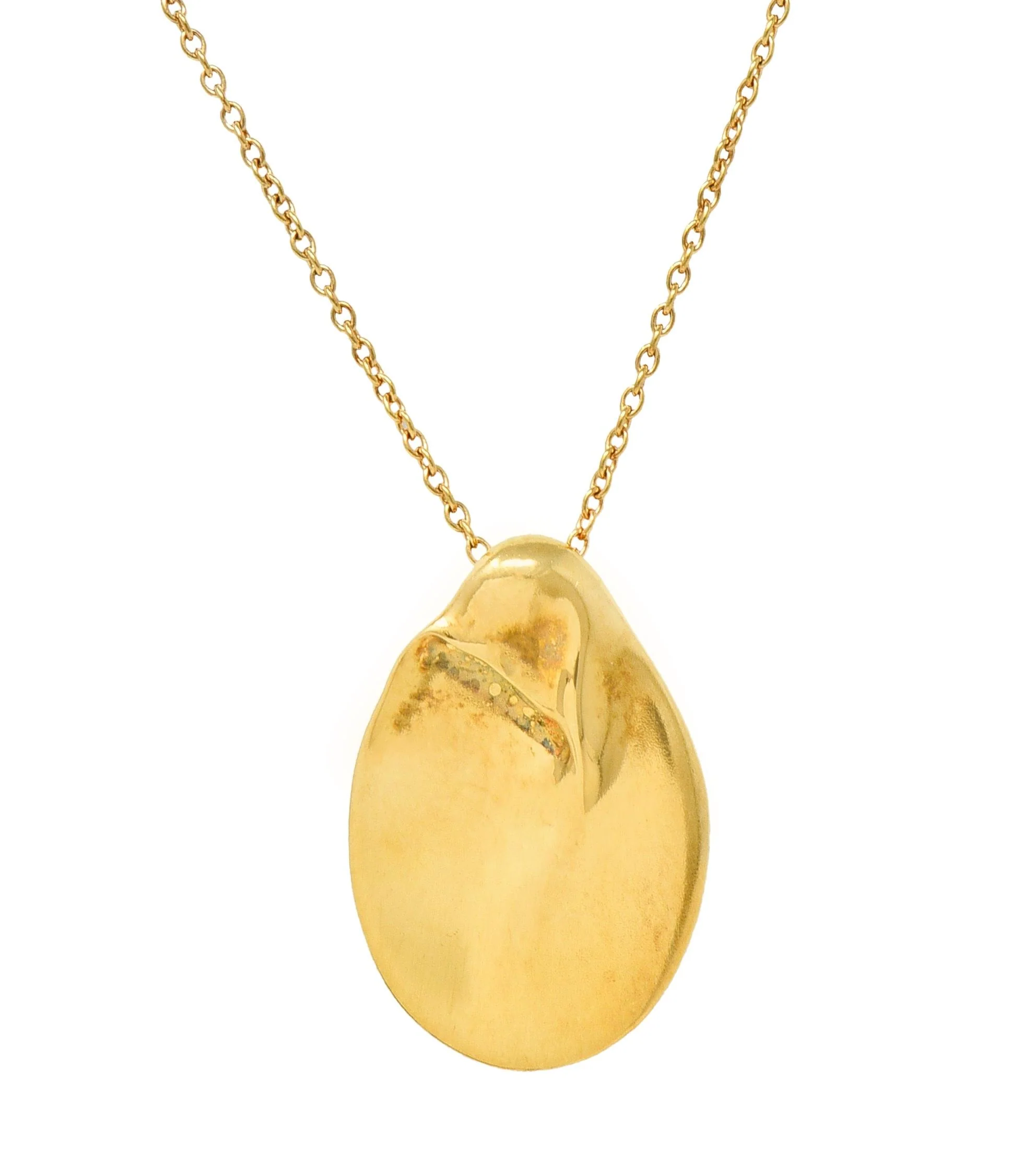 Elsa Peretti Tiffany & Co. 18 Karat Yellow Gold Madonna Pendant Necklace - Image 11