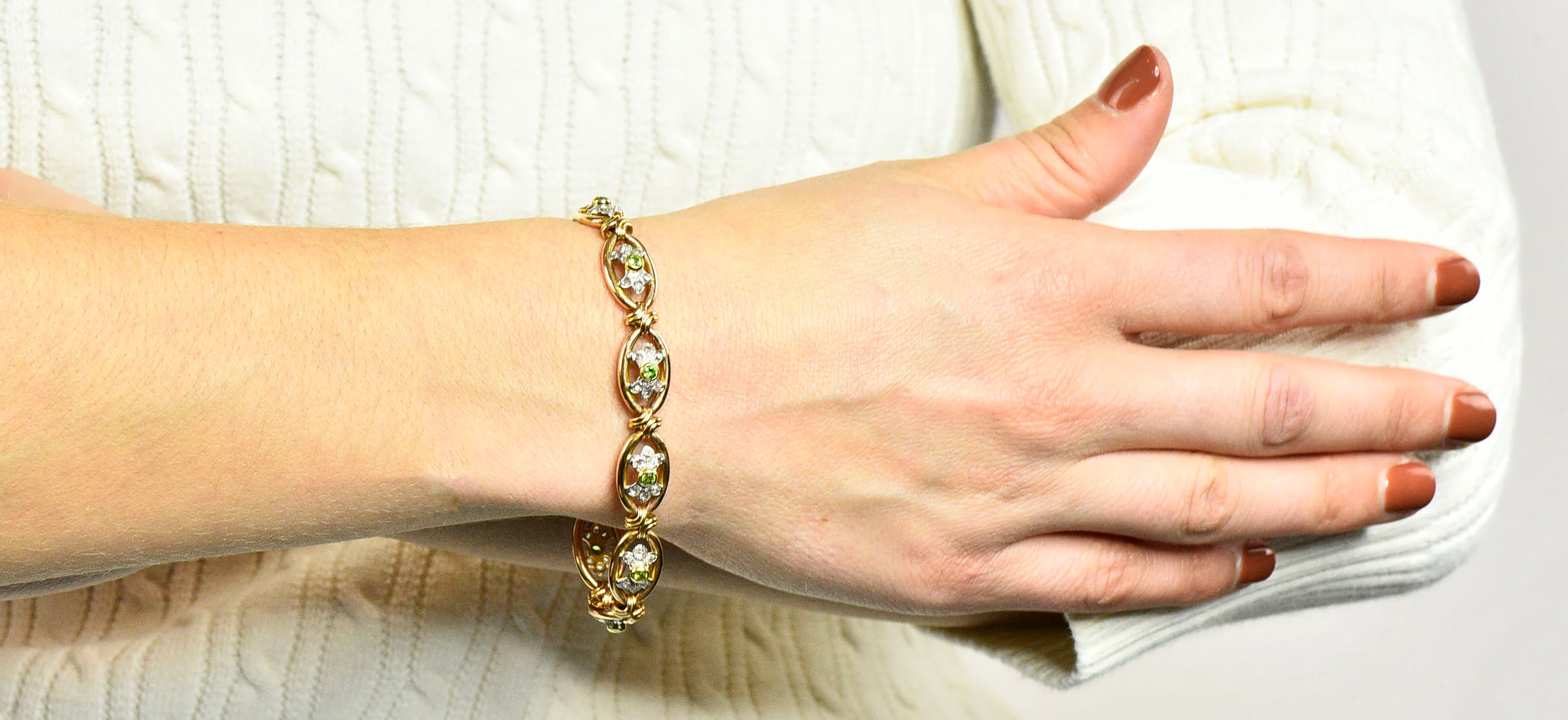 French Edwardian Demantoid Garnet Diamond Platinum-Topped 18 Karat Gold Link Bracelet - Image 8