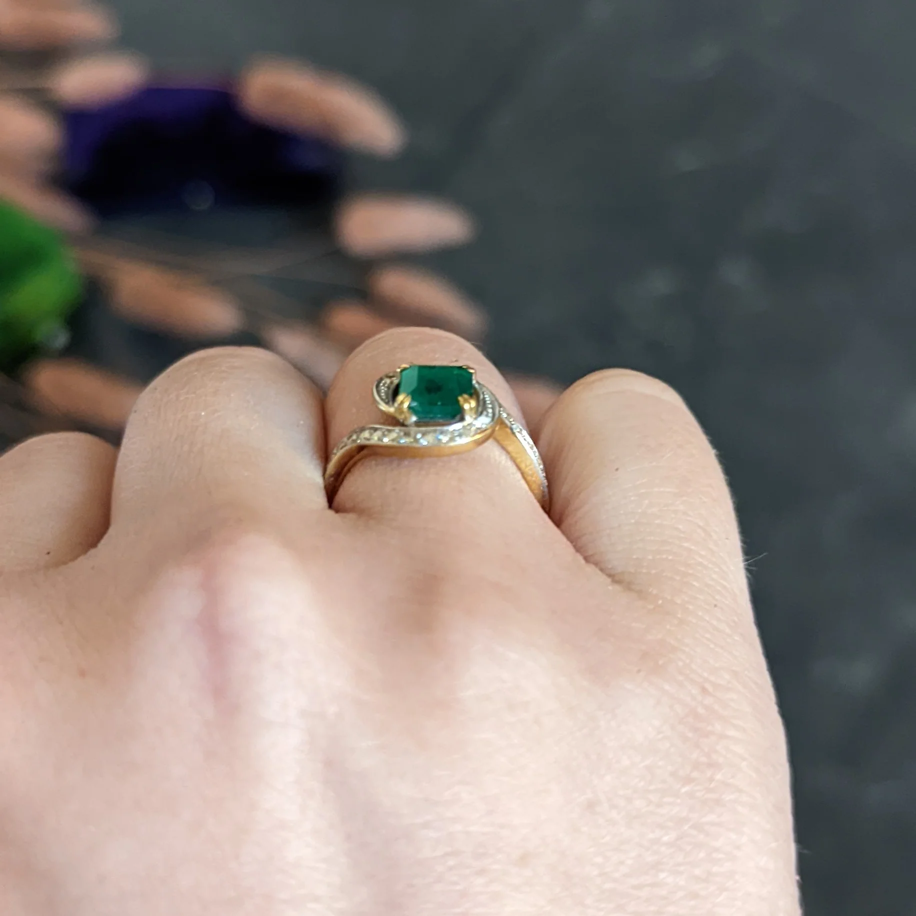 French Maison 1.57 CTW Emerald Diamond 18 Karat Yellow Gold Bypass Ring - Image 12