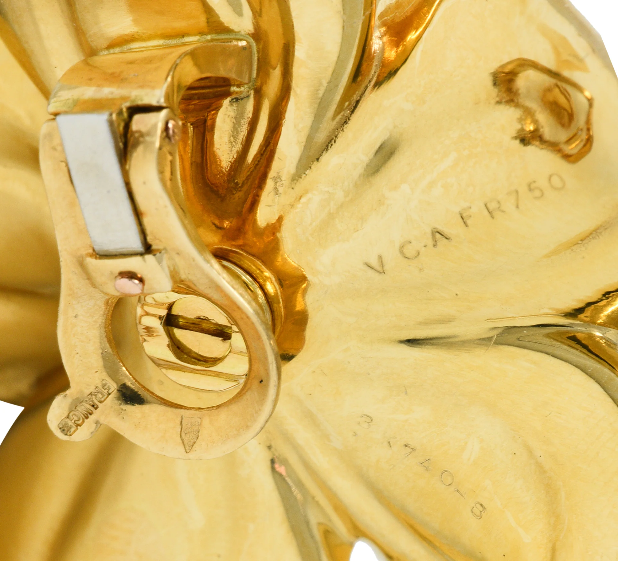 Large Van Cleef & Arpels French Diamond 18 Karat Gold Magnolia Ear-Clip Earrings - Image 6