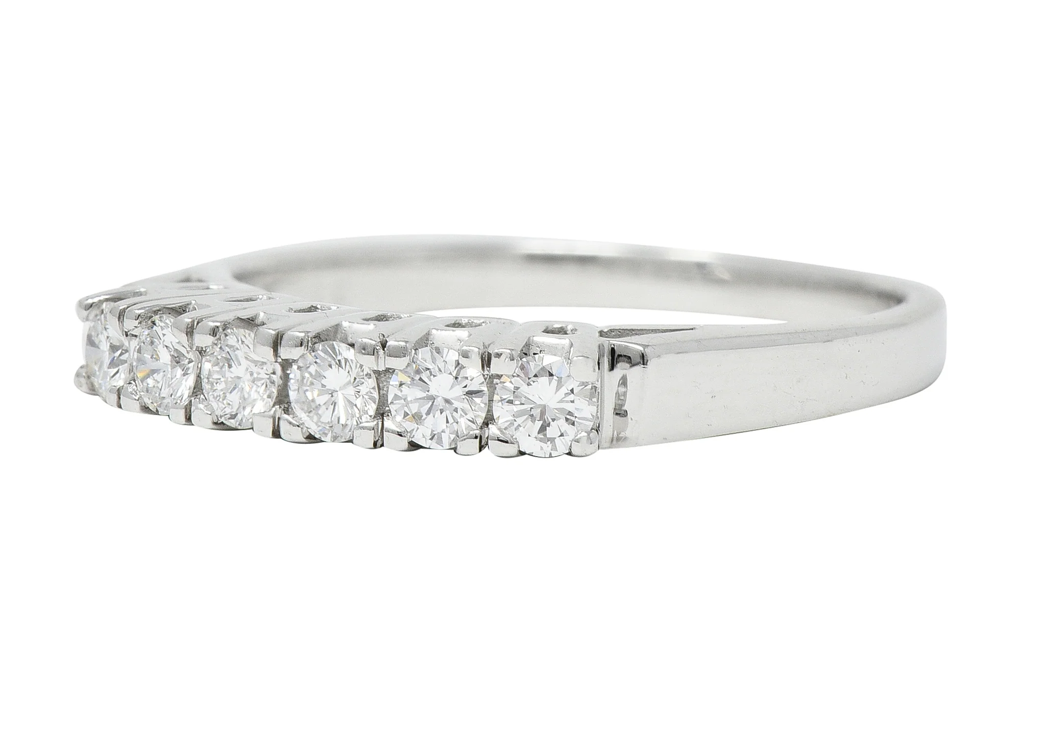 Mid-Century 0.30 CTW Diamond 18 Karat White Gold Six Stone Vintage Band Ring - Image 6