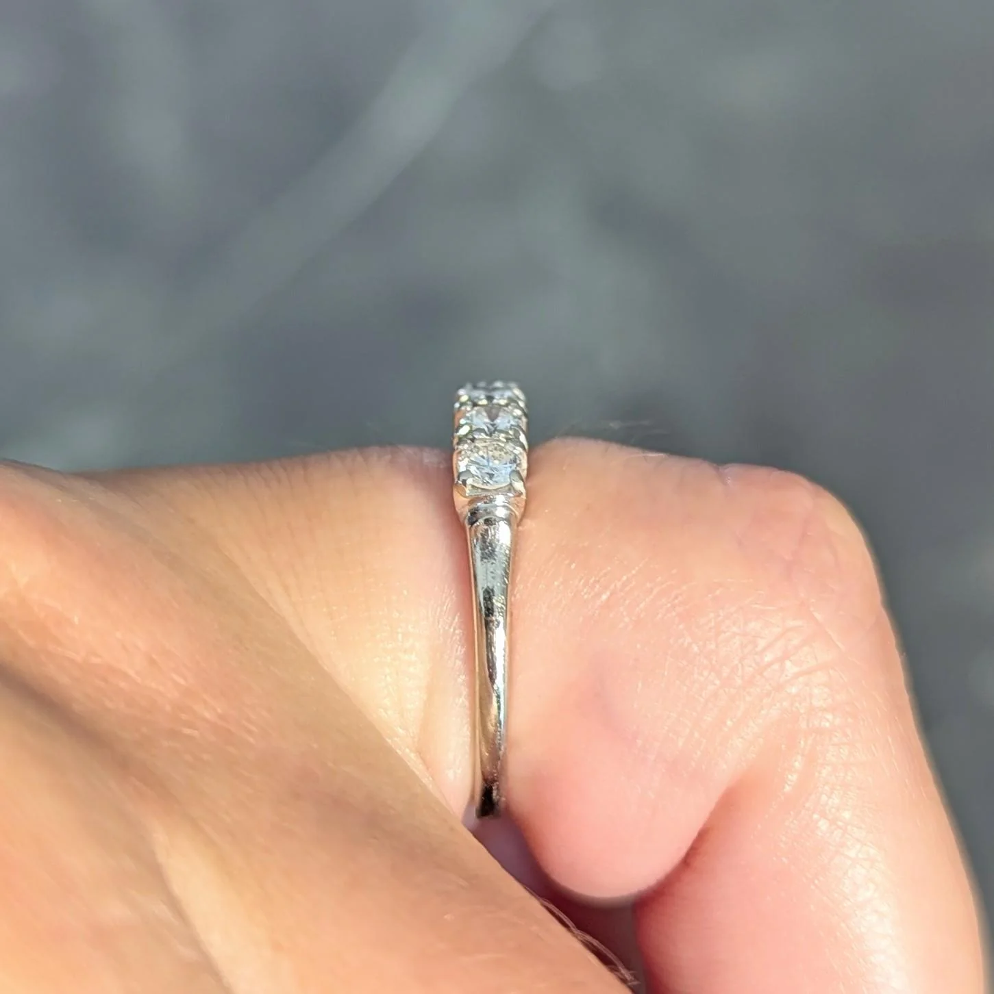 Mid-Century 0.50 CTW Diamond 14 Karat White Gold Six Stone Vintage Stacking Band Ring - Image 13