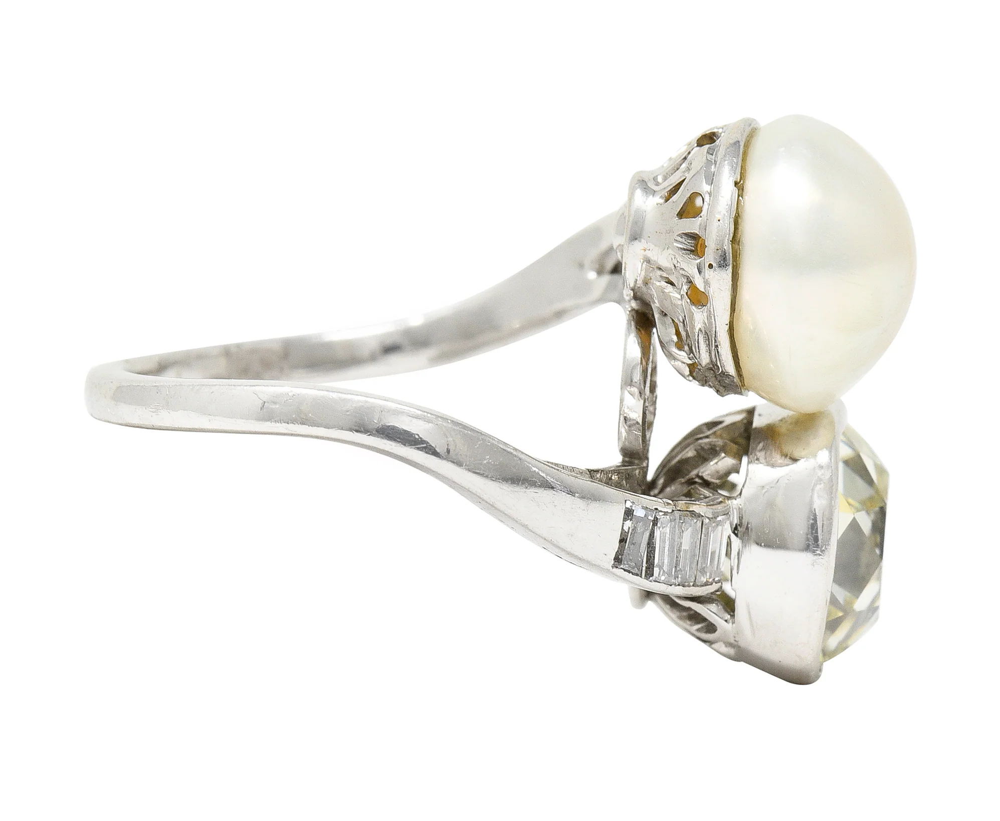 Mid-Century 3.52 CTW Old Mine Cut Diamond Pinctada Pearl Platinum Toi-Et-Moi Vintage Ring GIA - Image 3