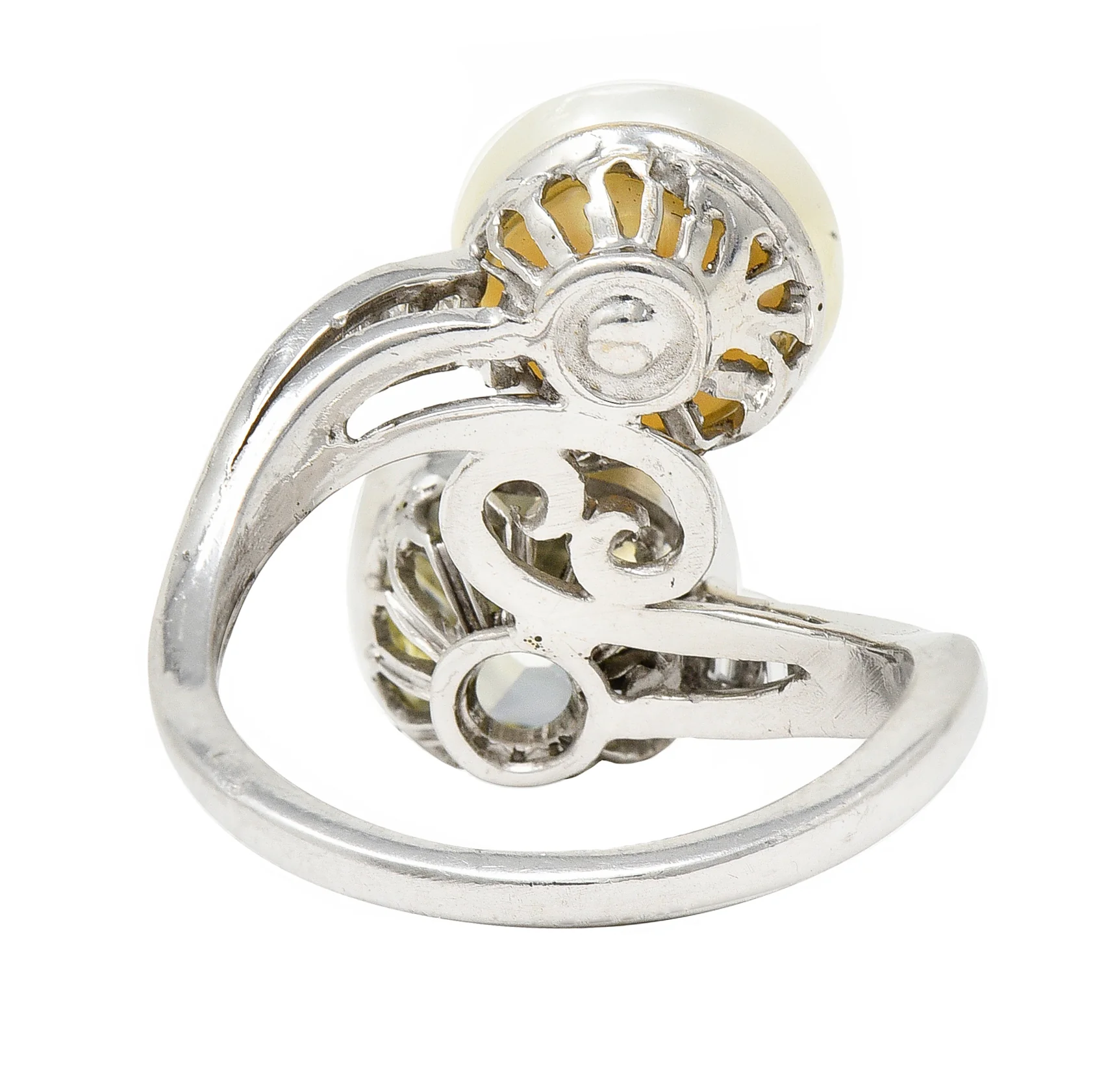 Mid-Century 3.52 CTW Old Mine Cut Diamond Pinctada Pearl Platinum Toi-Et-Moi Vintage Ring GIA - Image 4