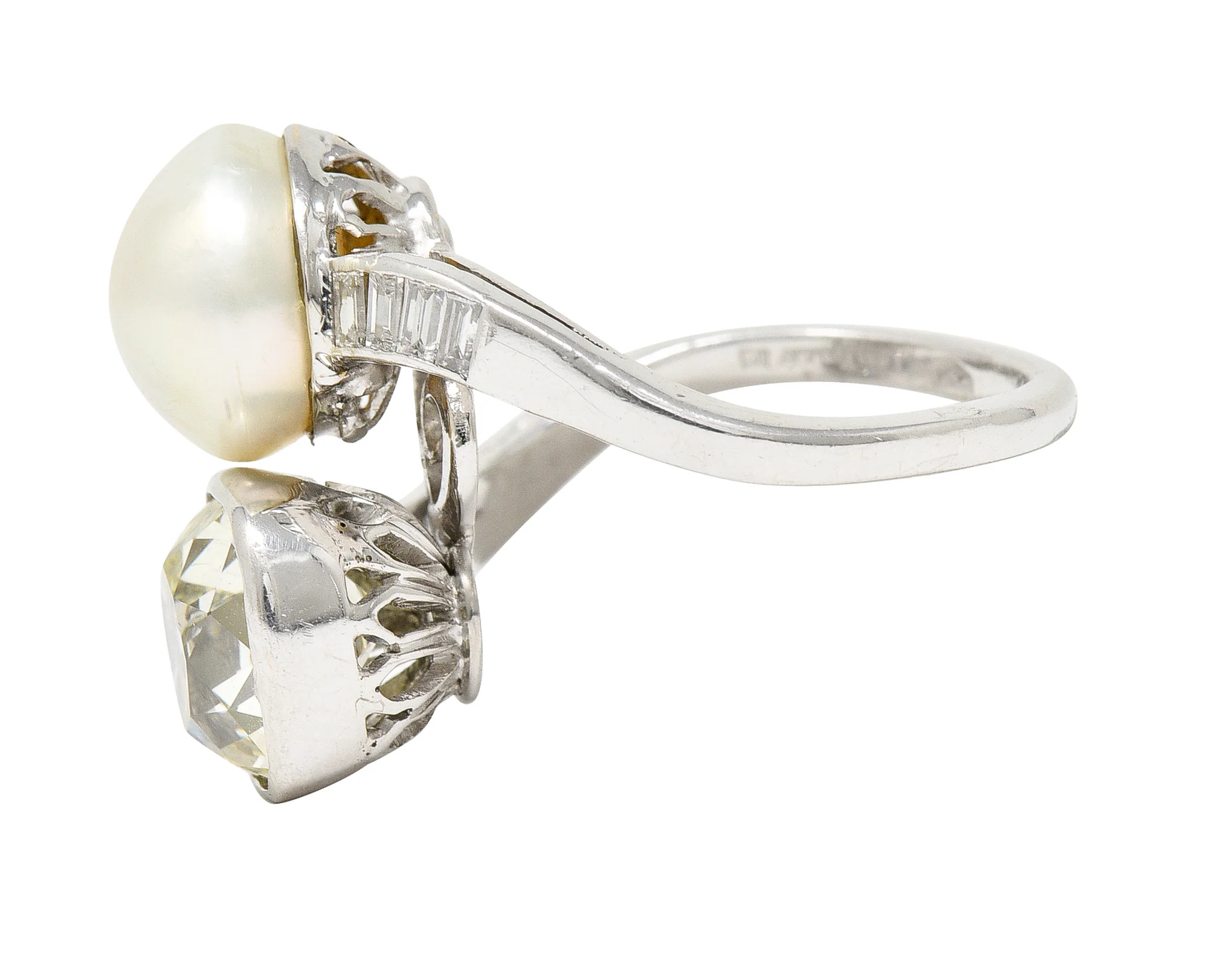 Mid-Century 3.52 CTW Old Mine Cut Diamond Pinctada Pearl Platinum Toi-Et-Moi Vintage Ring GIA - Image 5