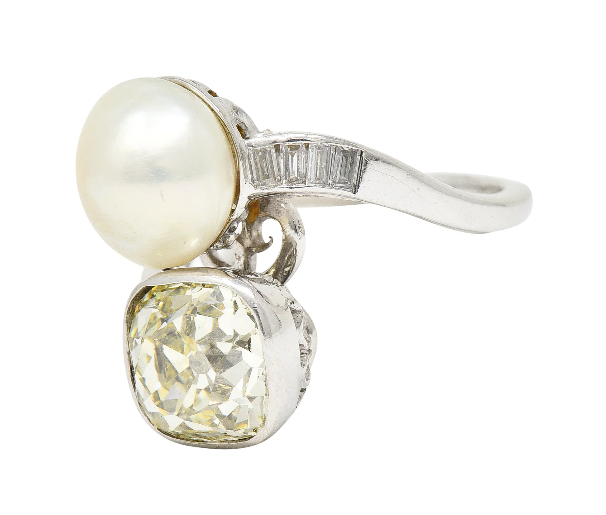 Mid-Century 3.52 CTW Old Mine Cut Diamond Pinctada Pearl Platinum Toi-Et-Moi Vintage Ring GIA - Image 6