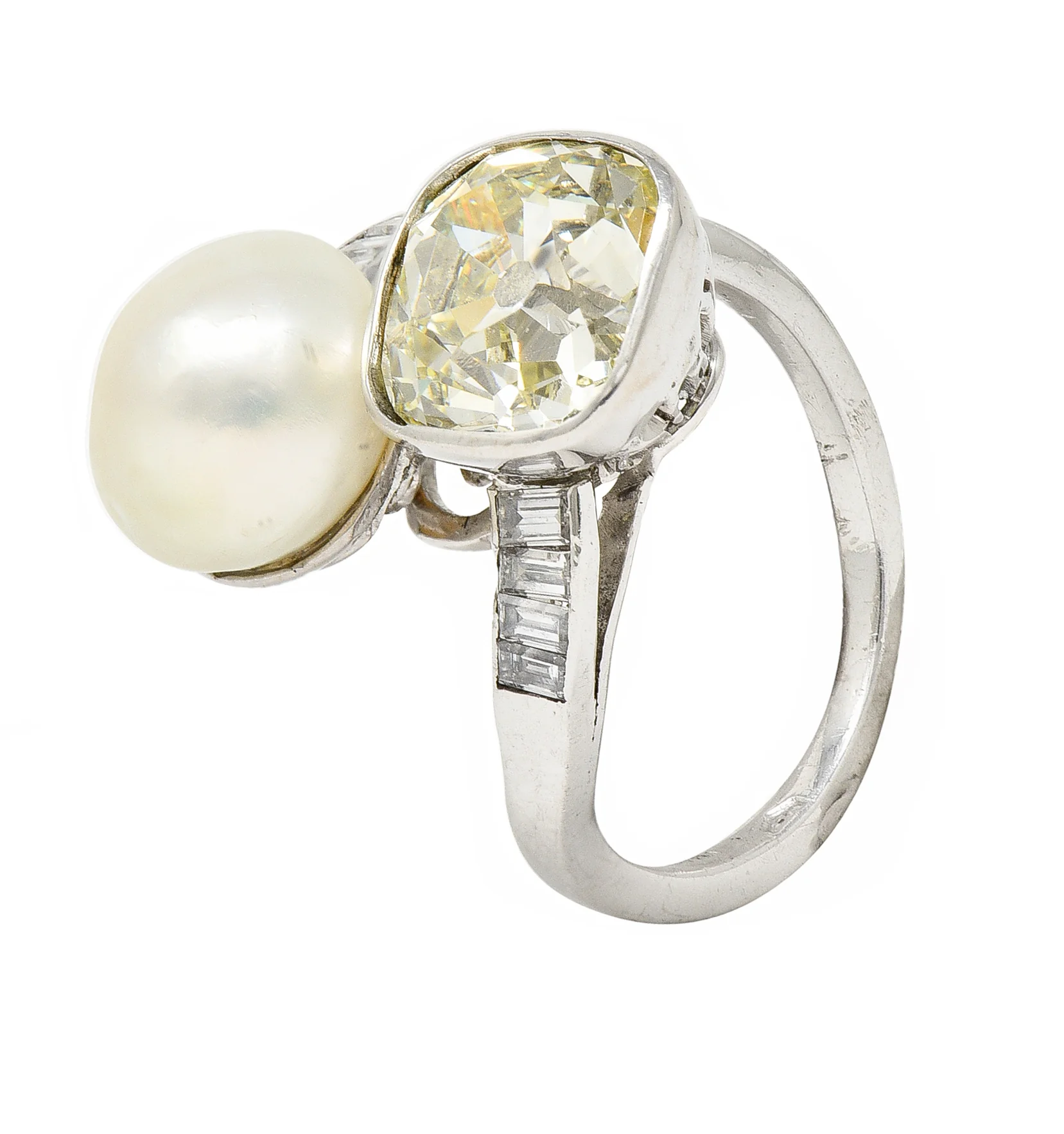 Mid-Century 3.52 CTW Old Mine Cut Diamond Pinctada Pearl Platinum Toi-Et-Moi Vintage Ring GIA - Image 9
