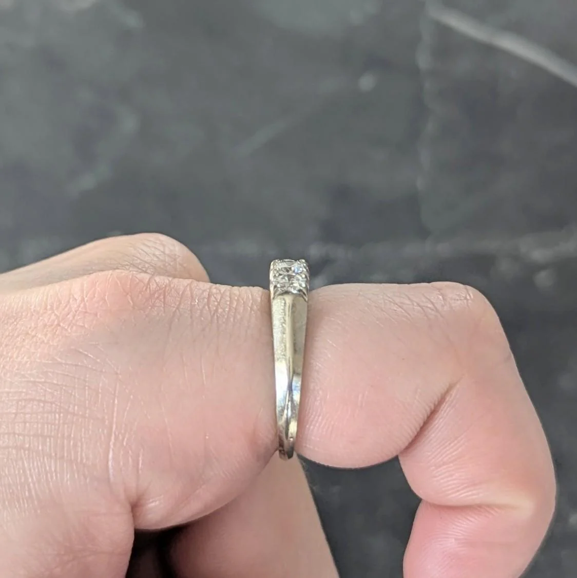 Mid-Century Transitional Cut Diamond 14 Karat White Gold Vintage Fishtail Wedding Band Ring - Image 10