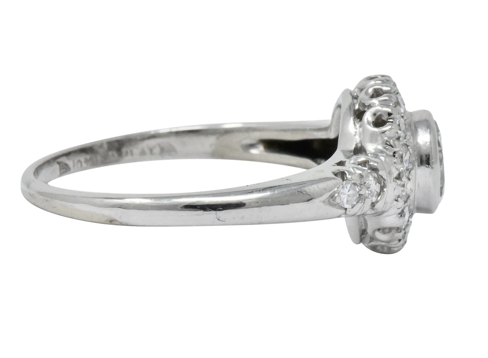 Retro 0.80 CTW Diamond Platinum Cluster Engagement Ring - Image 3