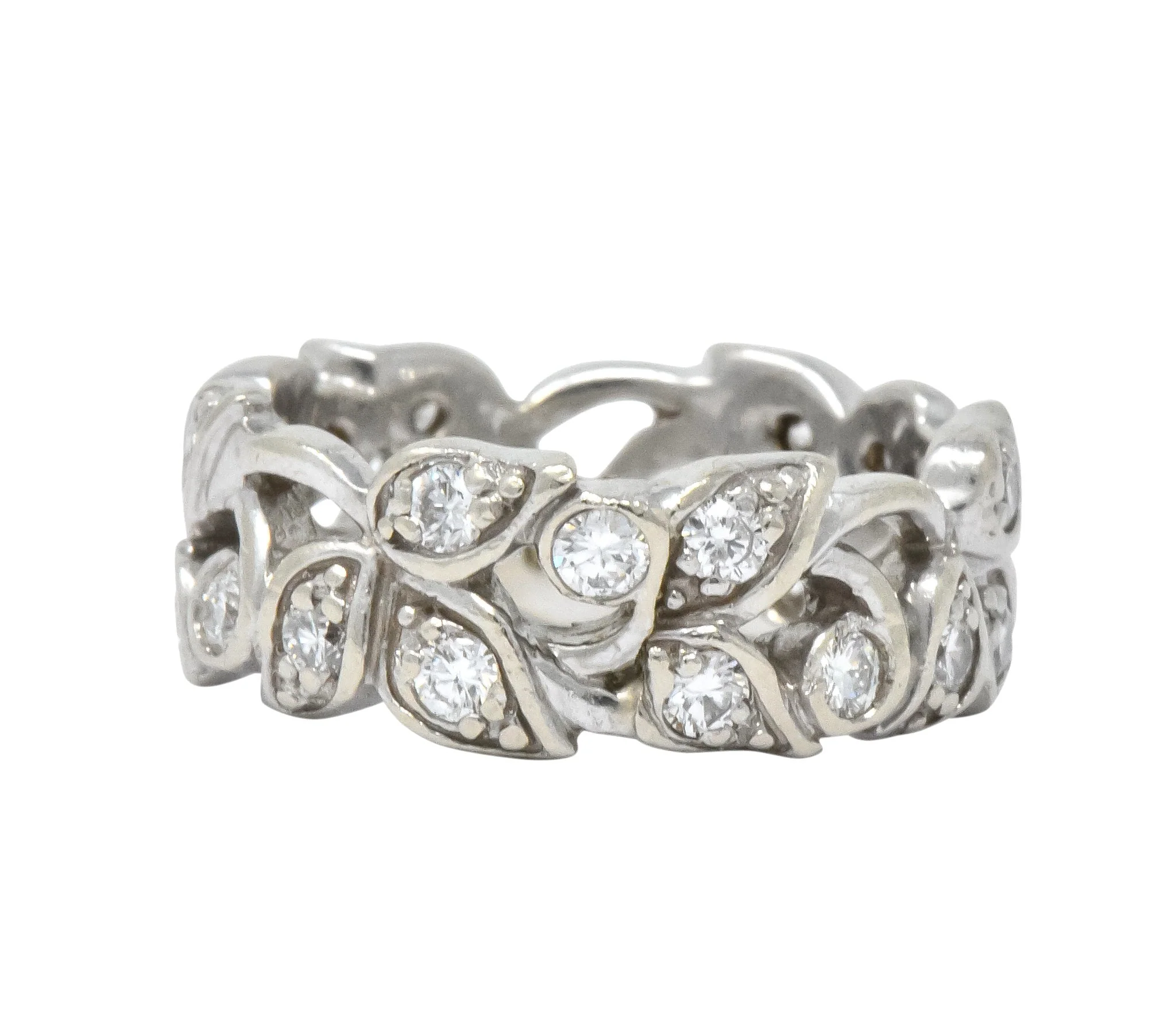 Retro 0.95 CTW Diamond 14 Karat White Gold Band Ring - Image 3