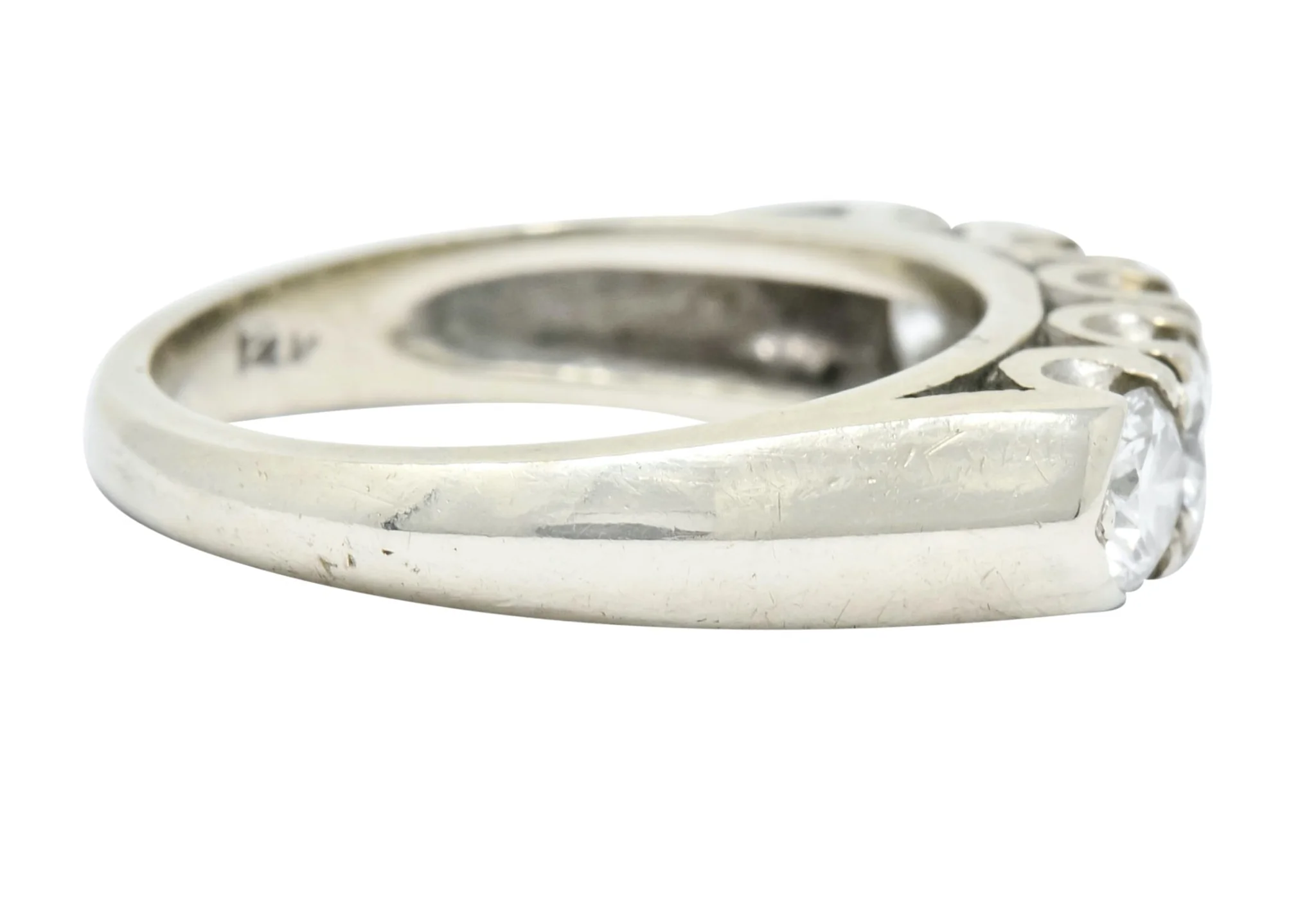 Retro 1.00 CTW Diamond 14 Karat White Gold Fishtail Band Ring - Image 3