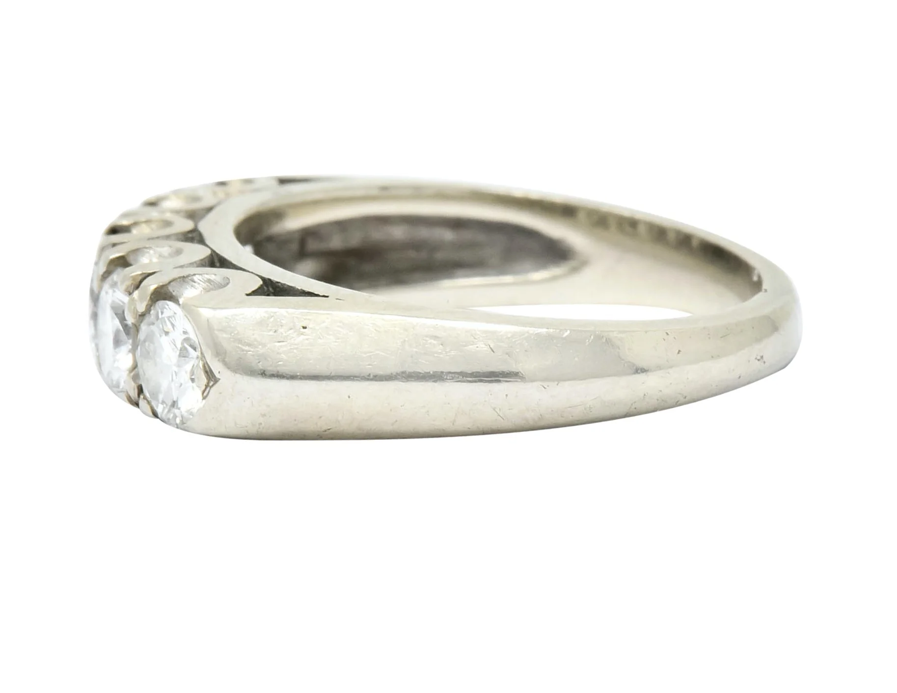 Retro 1.00 CTW Diamond 14 Karat White Gold Fishtail Band Ring - Image 5