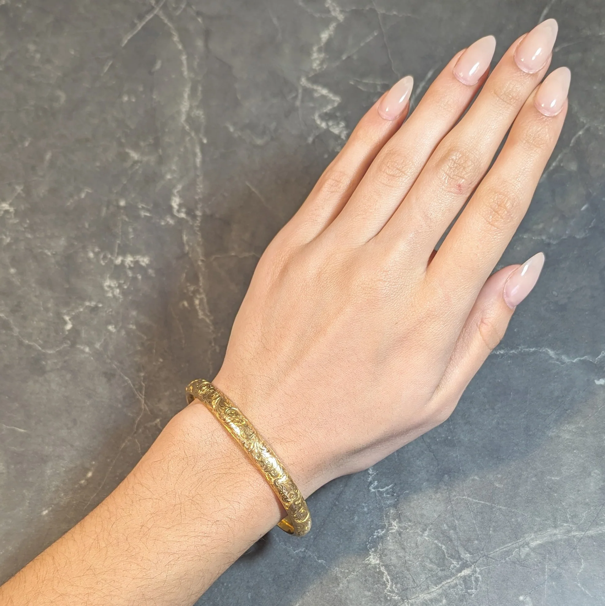 Riker Brothers Victorian 14 Karat Yellow Gold Scroll Antique Bangle Bracelet - Image 10