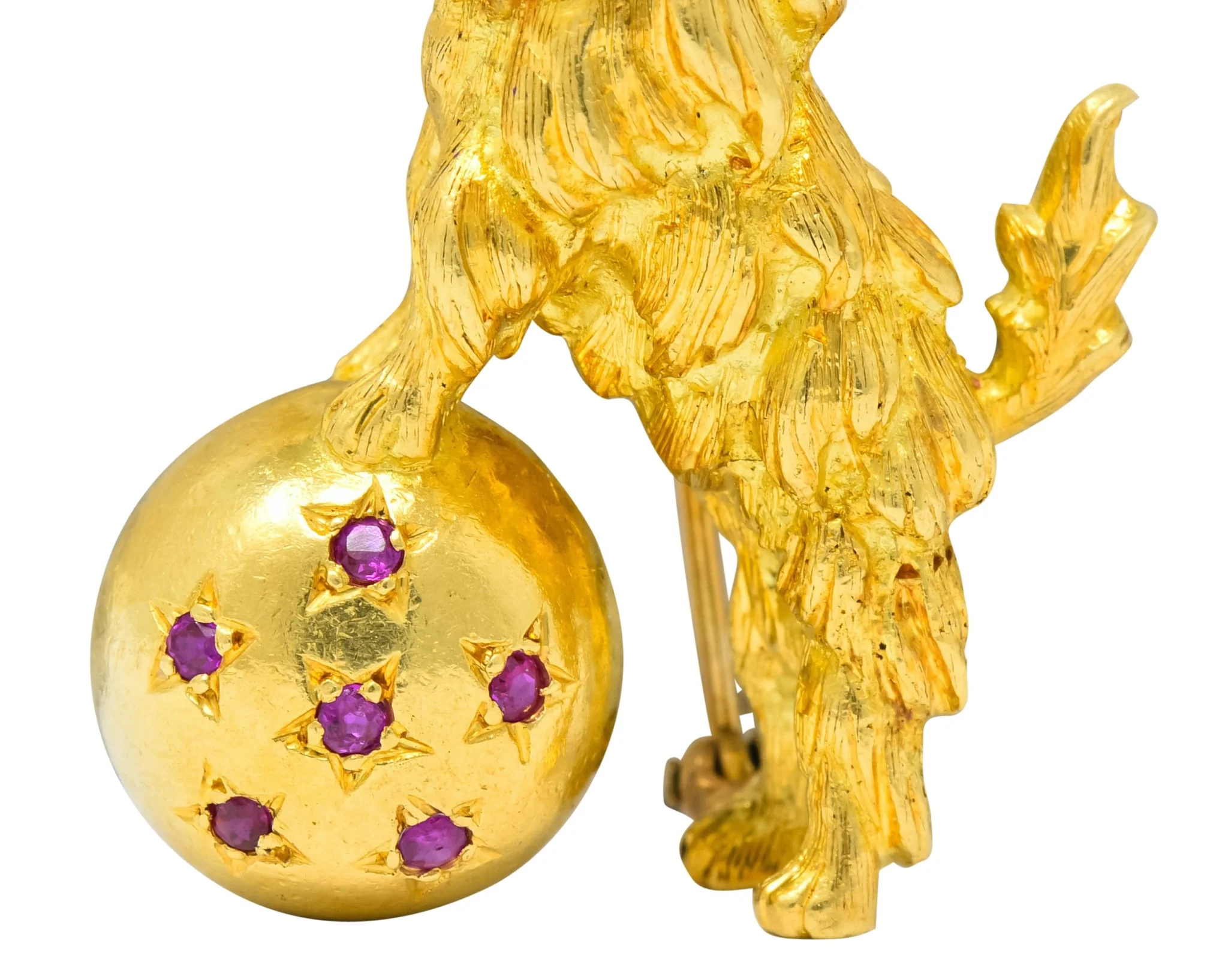 Spitzer & Furman Retro 18 Karat Yellow Gold Diamond Ruby Dog and Ball Brooch - Image 7