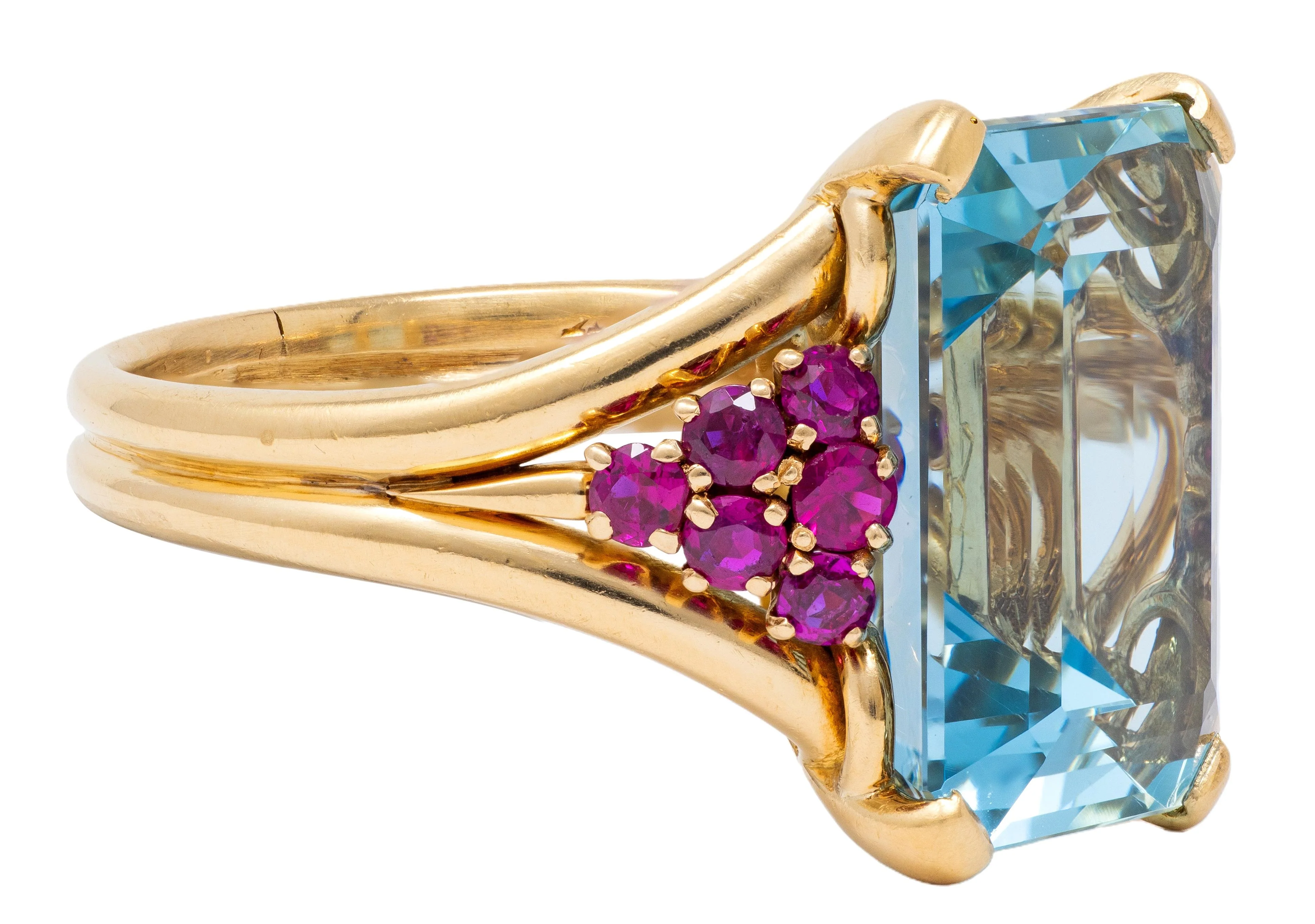 Tiffany & Co. 1940's Aquamarine Ruby 18 Karat Yellow Gold Vintage Cocktail Ring - Image 3