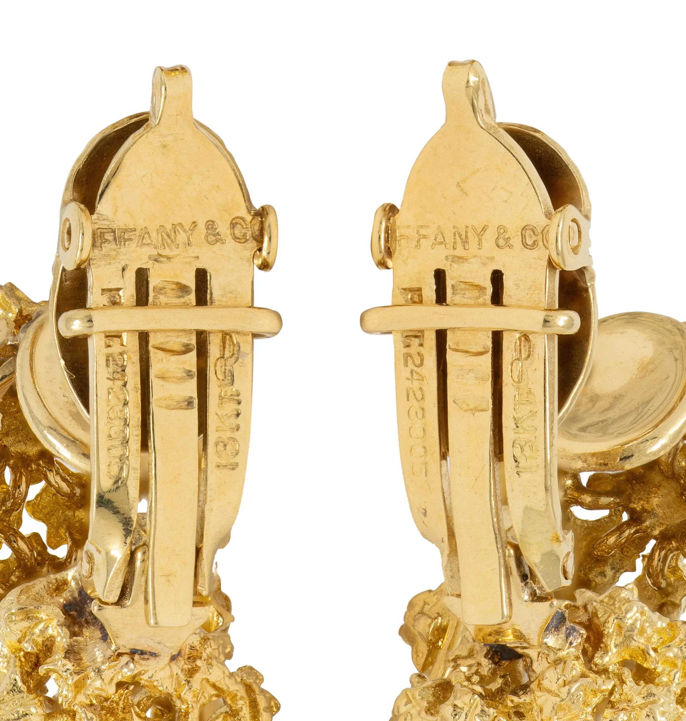 Tiffany & Co. 1960's 18 Karat Yellow Gold Vintage Brutalist J-Hoop Earrings - Image 6