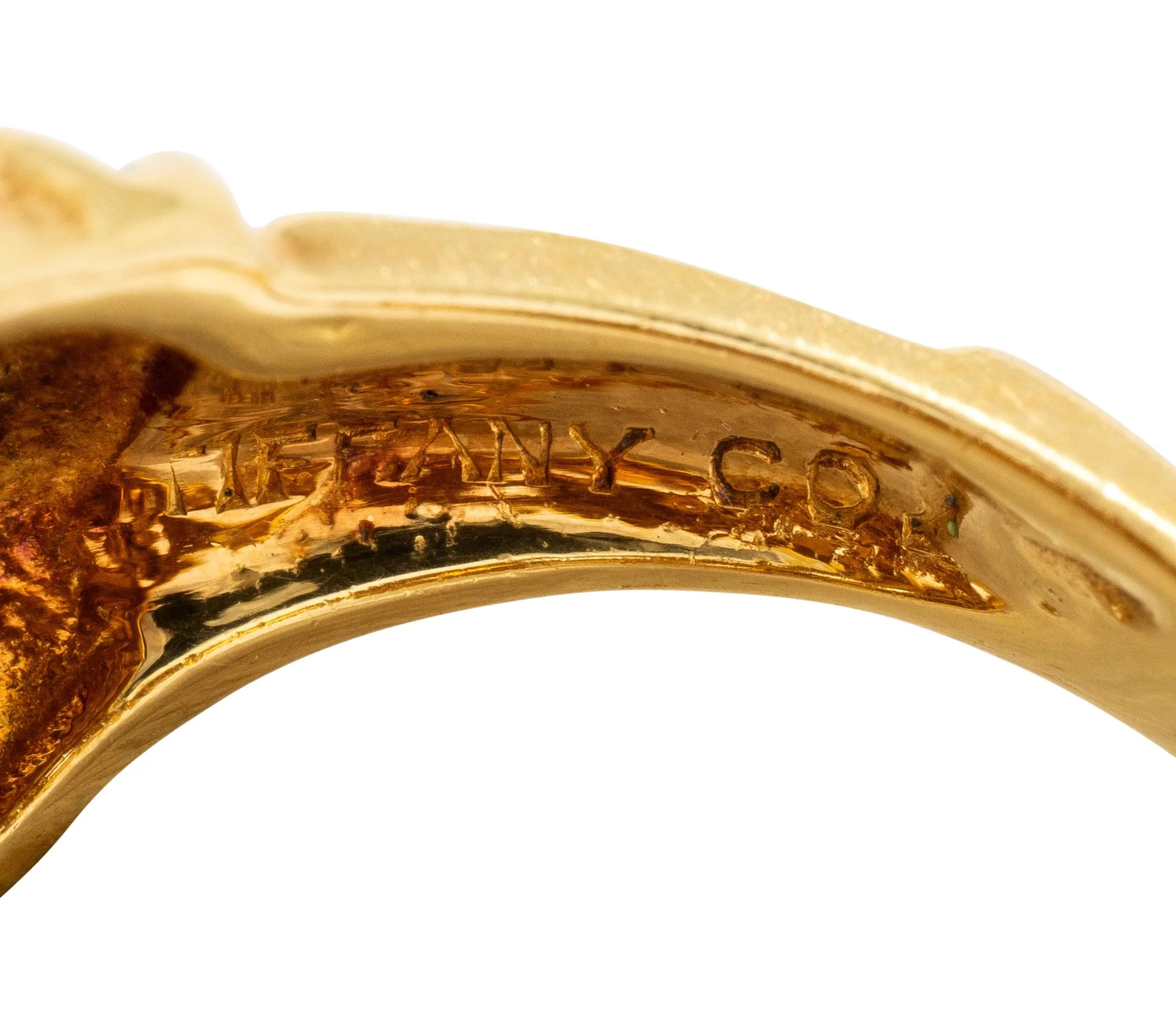 Tiffany & Co. 1980's Enamel 18 Karat Yellow Gold Vintage Basket Weave Ring - Image 8