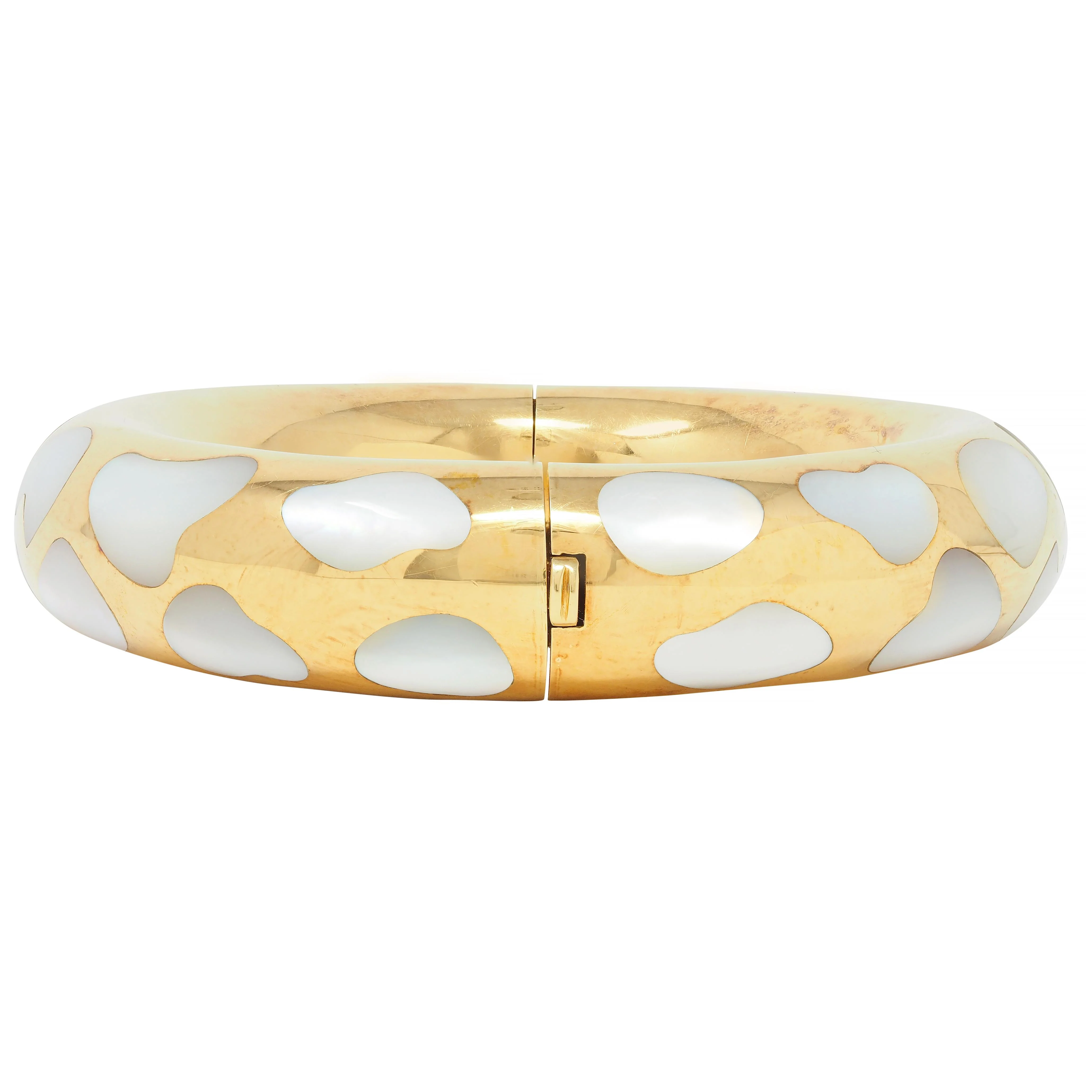 Tiffany & Co. 1985 Mother-Of-Pearl 18 Karat Yellow Gold Inlay Vintage Bangle Bracelet - Image 4