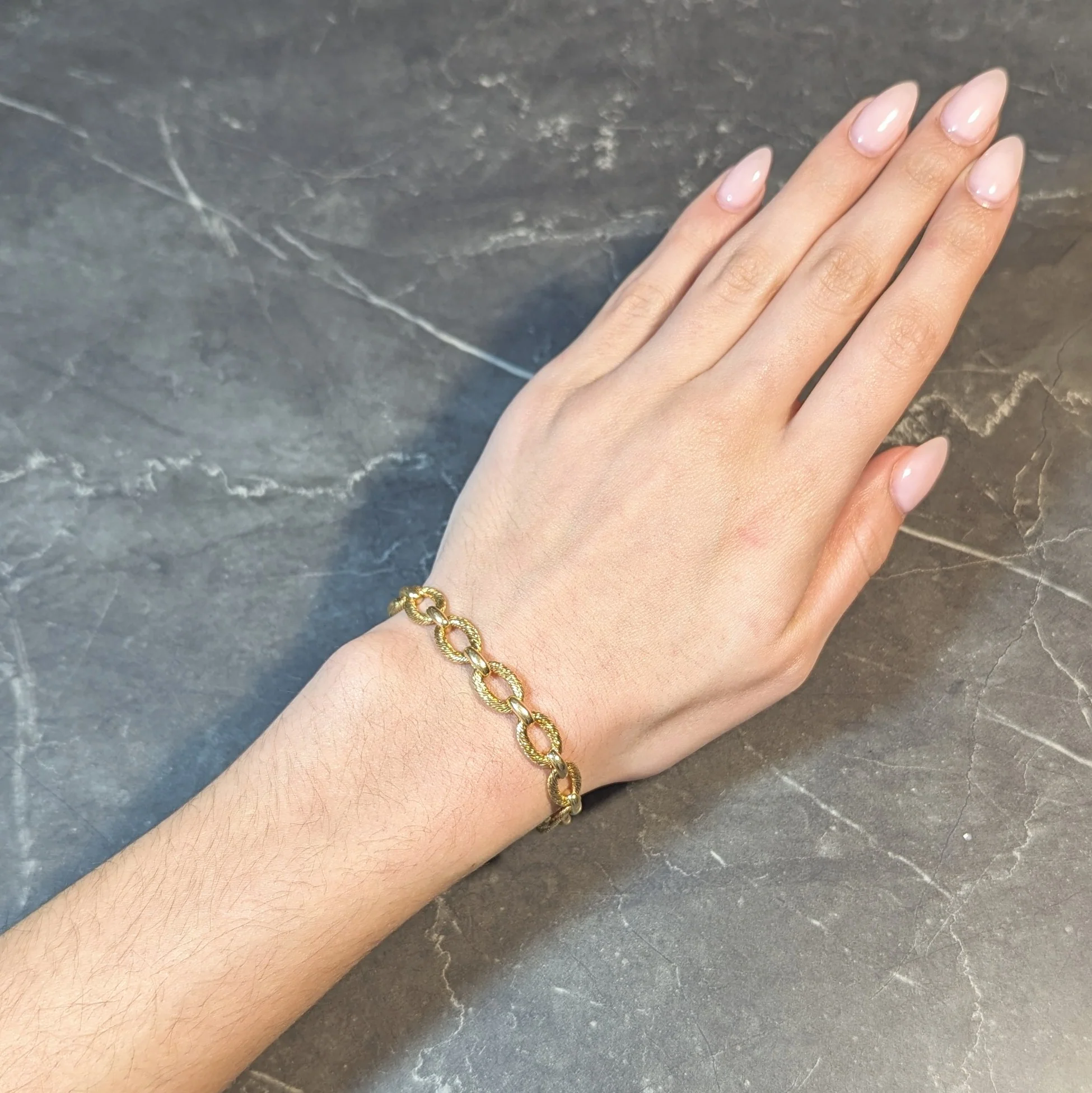 Tiffany & Co. French 1960s 18 Karat Yellow Gold Textured Vintage Oval Link Bracelet - Image 12