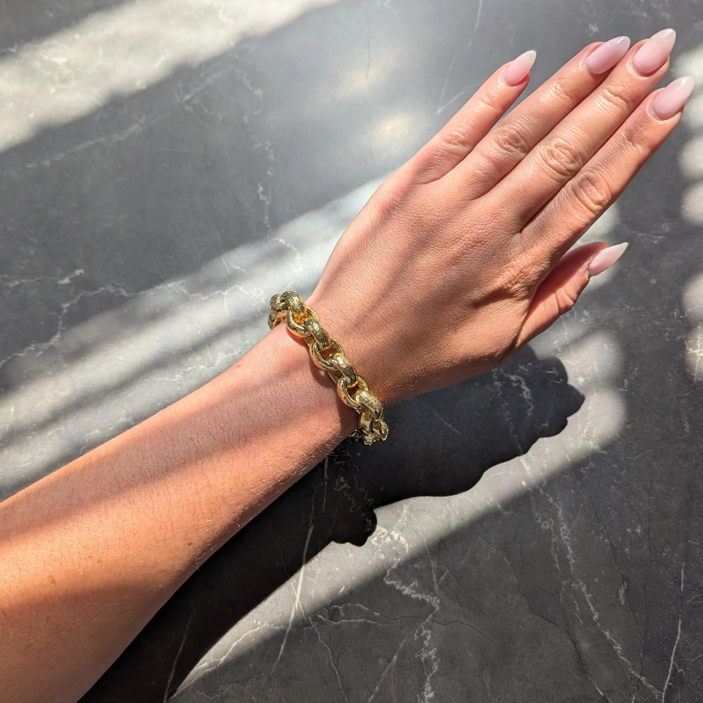 Valentin Magro 1990's 18 Karat Yellow Gold Vintage Hammered Rollo Link Bracelet - Image 2
