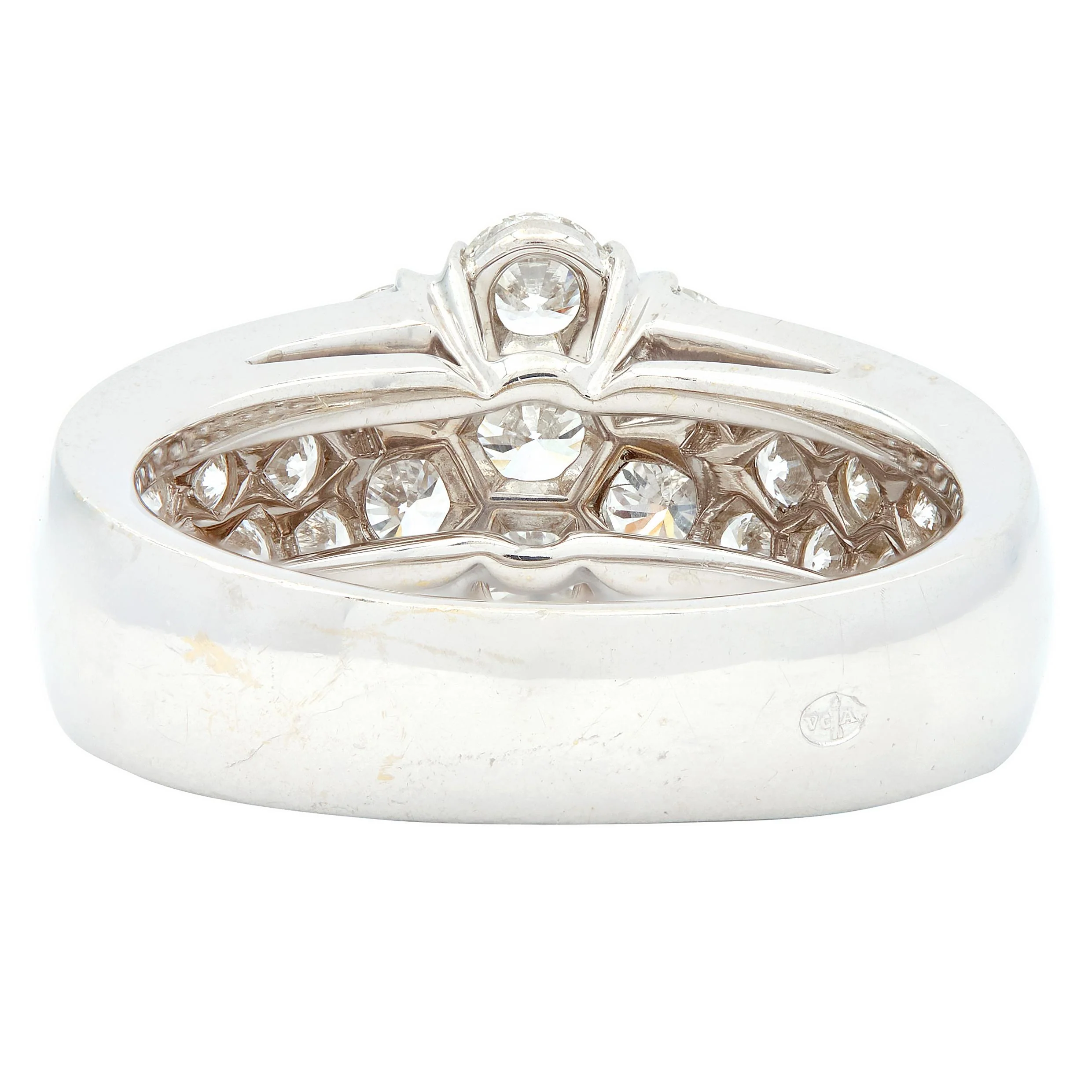 Van Cleef & Arpels Diamond 18 Karat White Gold Fleurette Ring - Image 5