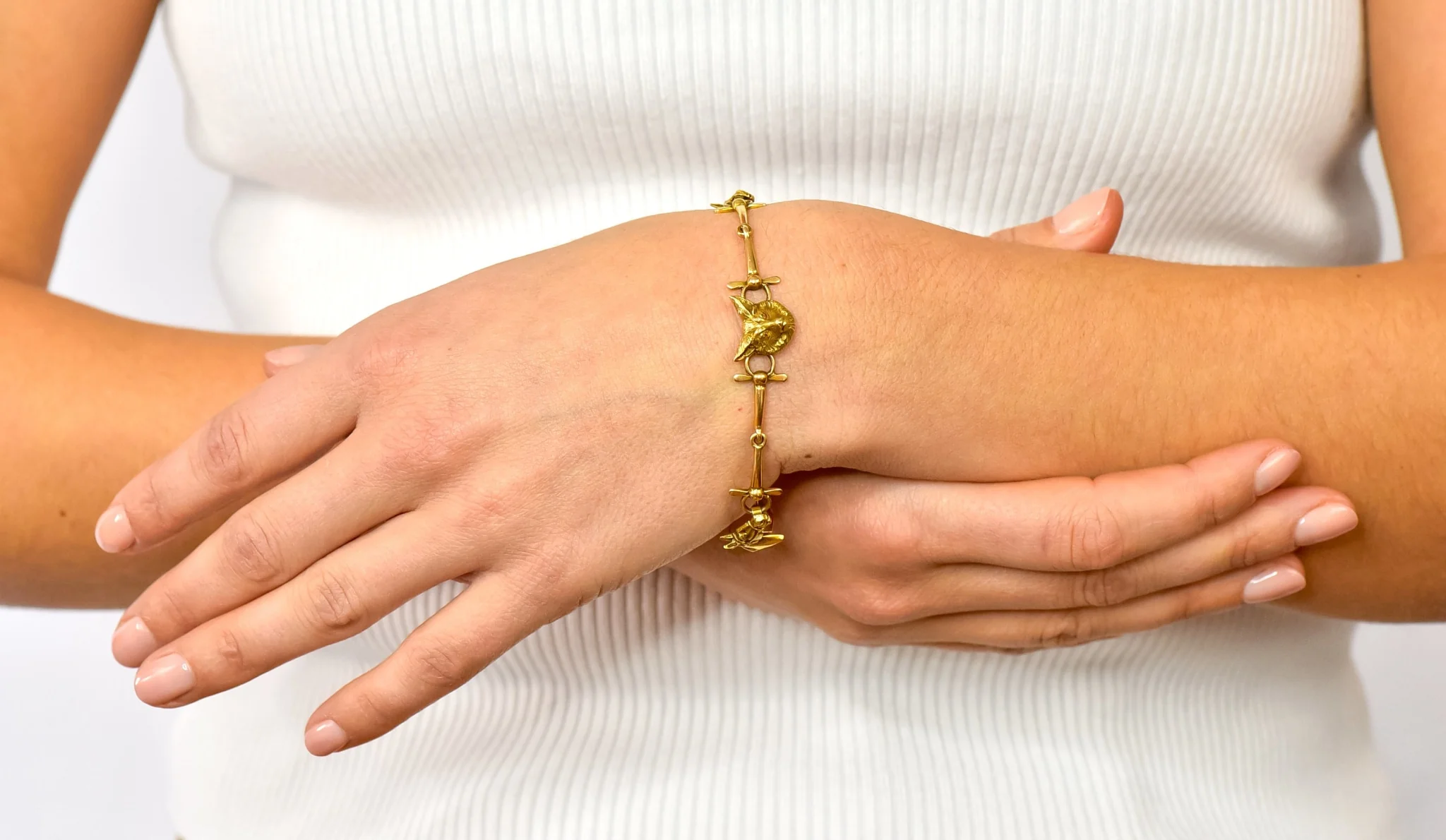 Victorian 14 Karat Yellow Gold Fox Hunt Horse Link Bracelet - Image 10