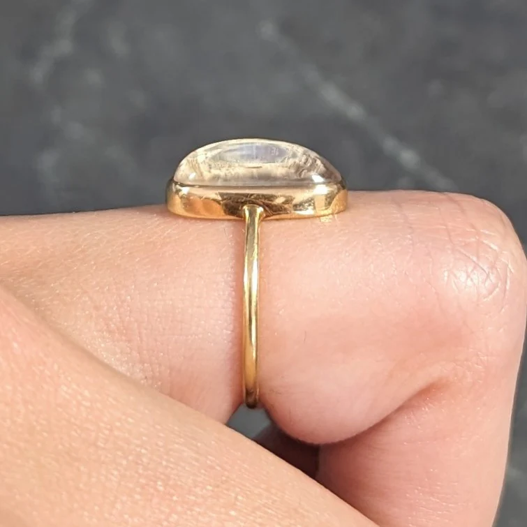 Vintage Moonstone Cabochon 18 Karat Yellow Gold Gemstone Ring - Image 12